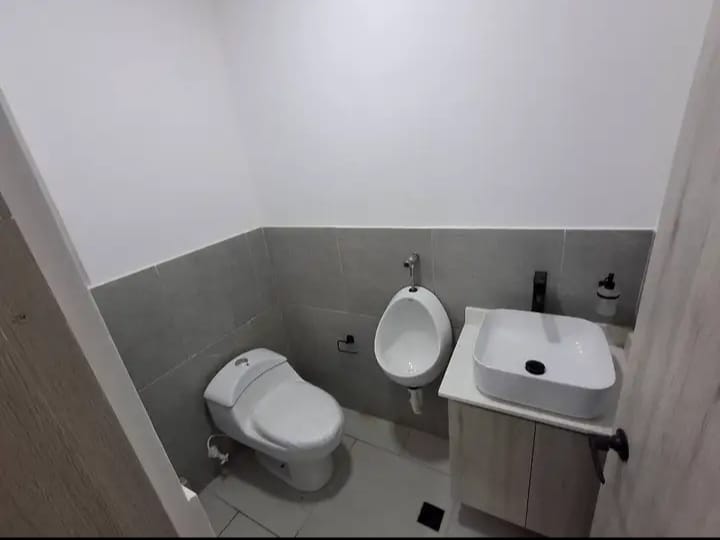 LOCAL EN ARRIENDO EN LA CANDELARIA COD 10872  - Foto 8