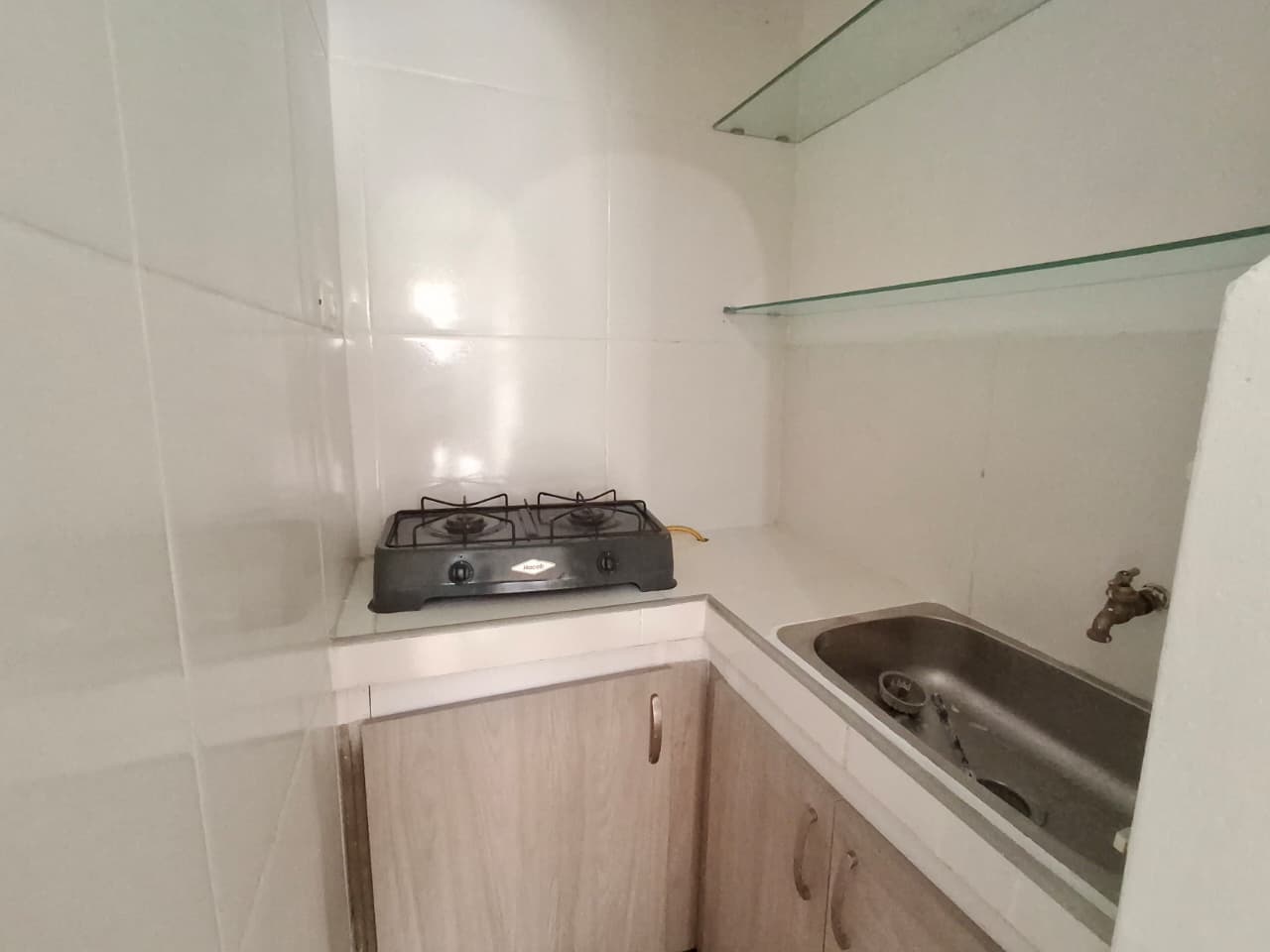 EXCELENTE APARTAESTUDIO PARA ARRIENDO EN ITAGUI COD 10926 - Foto 2