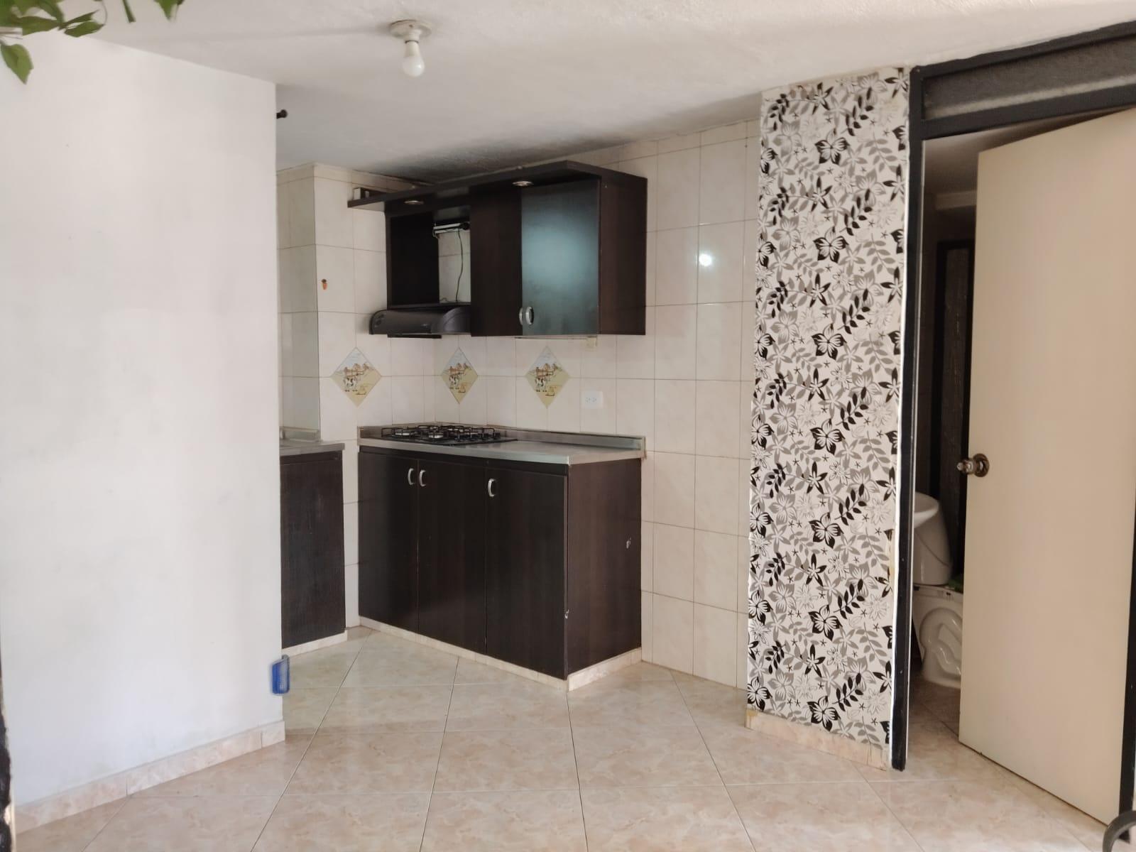 APARTAESTUDIO EN ARRIENDO EN LA CANDELARIA COD 10443