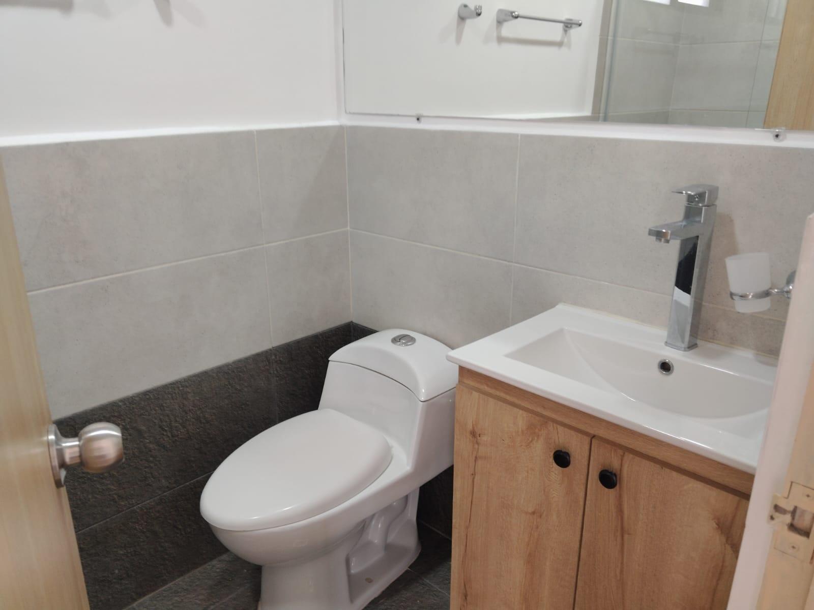 APARTAMENTO EN ARRIENDO EN EL POBLADO COD 10520  - Foto 8