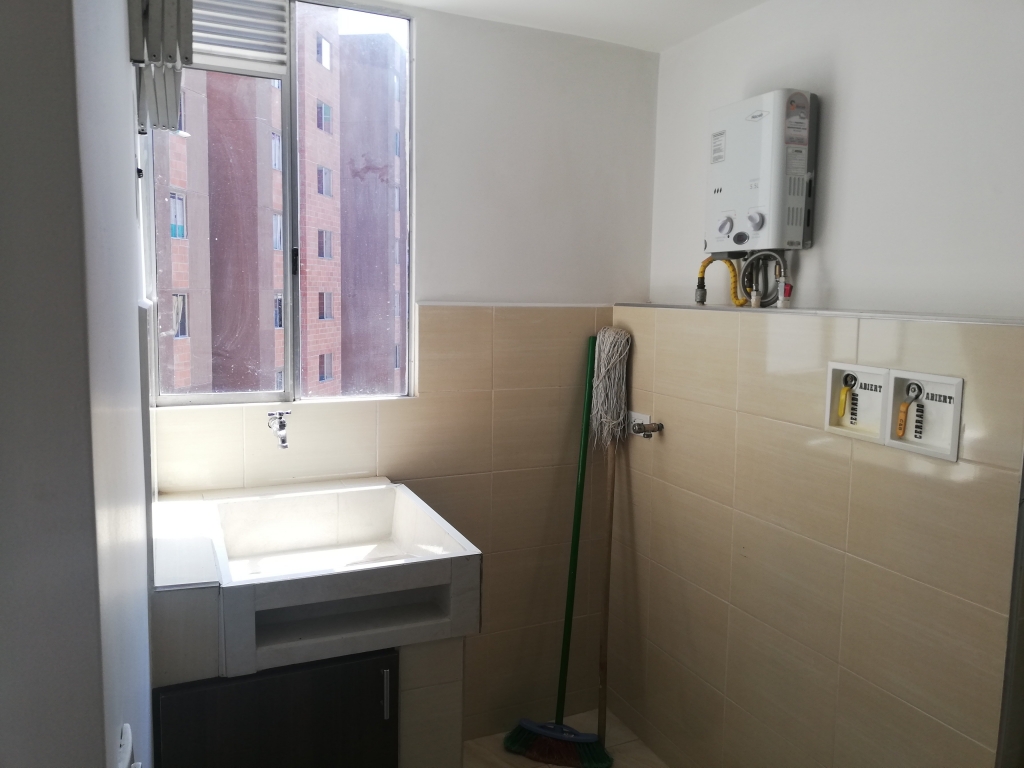 APARTAMENTO EN VENTA EN MEDELLIN COD 5601 - Foto 9