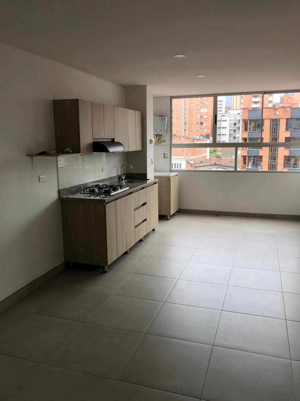 APARTAESTUDIO  EN ARRIENDO LAURELES NOGAL COD 10739 - Foto 2