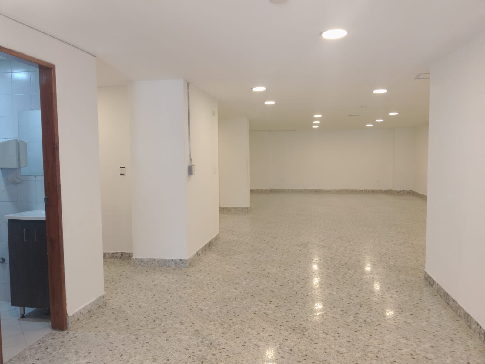 LOCAL EN ARRIENDO EN LAURELES-ESTADIO COD 10833 - Foto 10