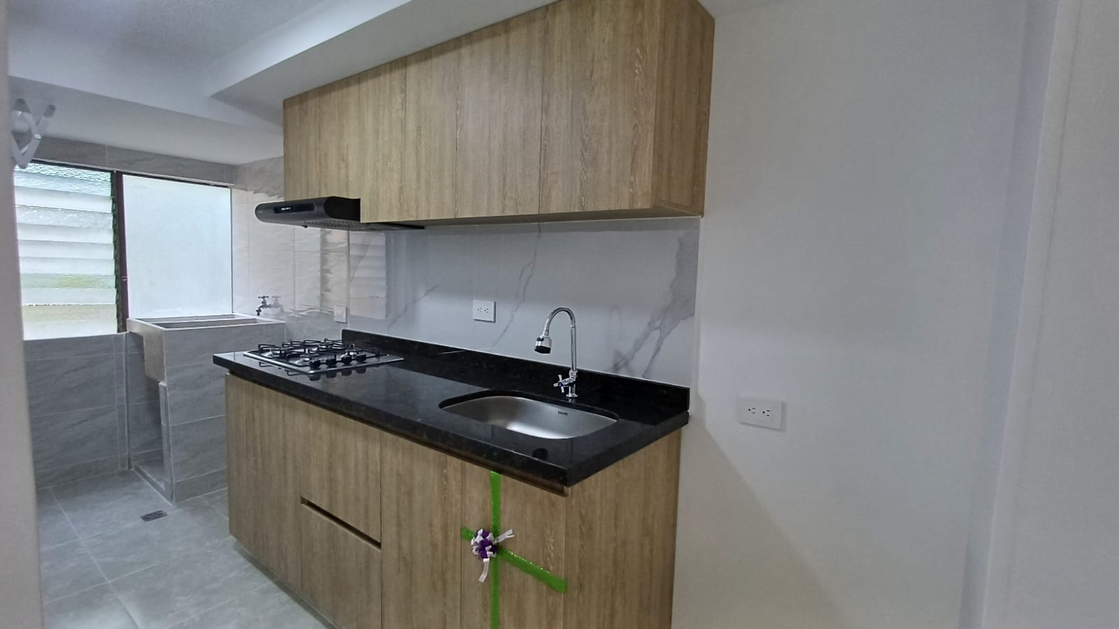 Alquiler Apartamento 2do Piso Conjunto Atabanza, Napoles
