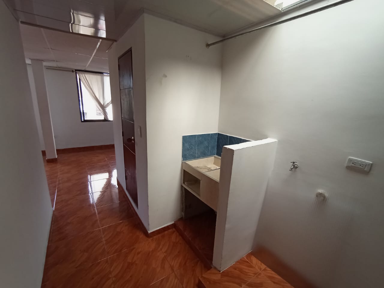 ALQUILER DE APTO 3er PISO BARRIO LOS ANDES