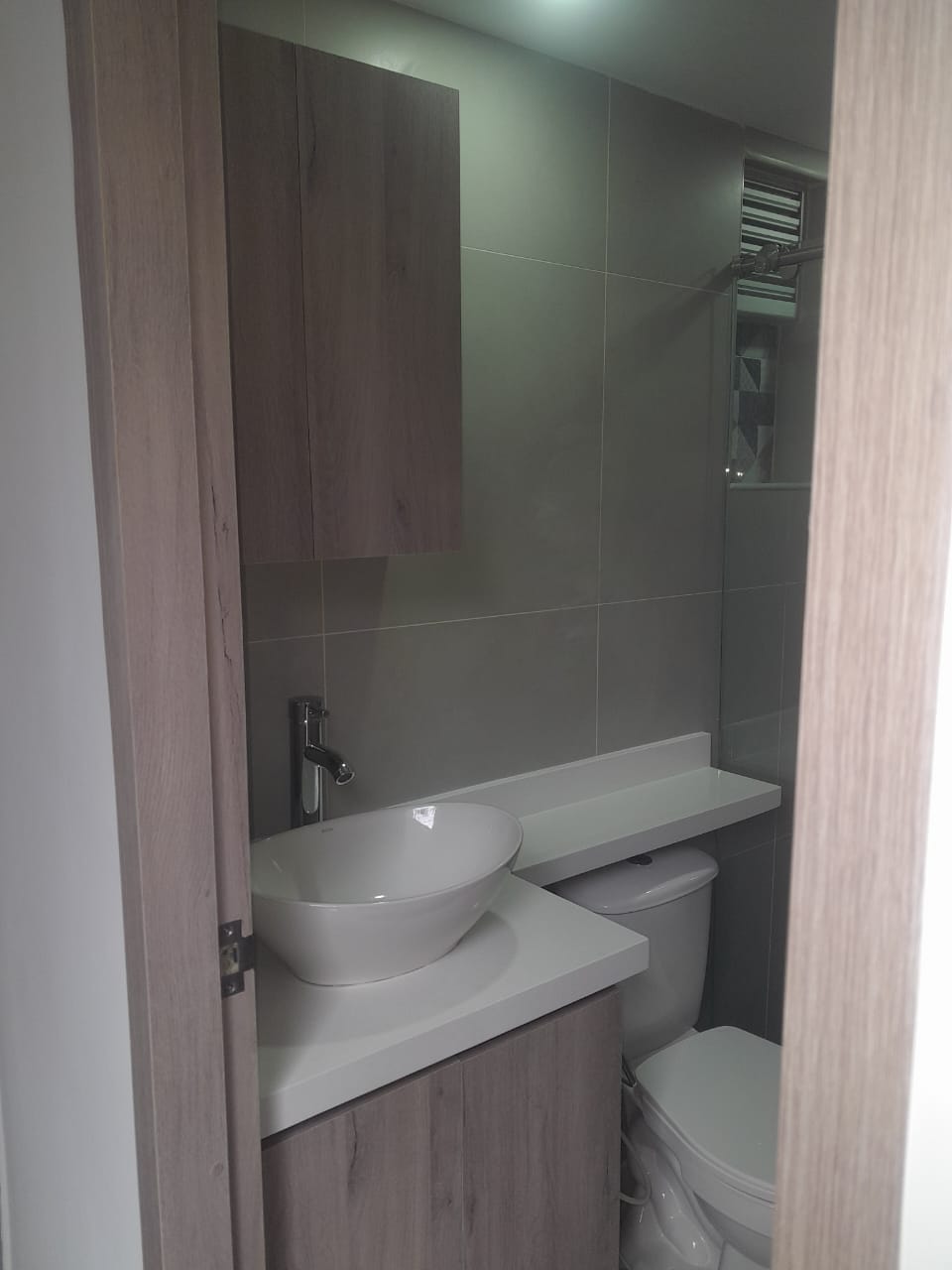 ALQUILER DE APTO 4to PISO CONJUNTO RESERVA DE OPORTO