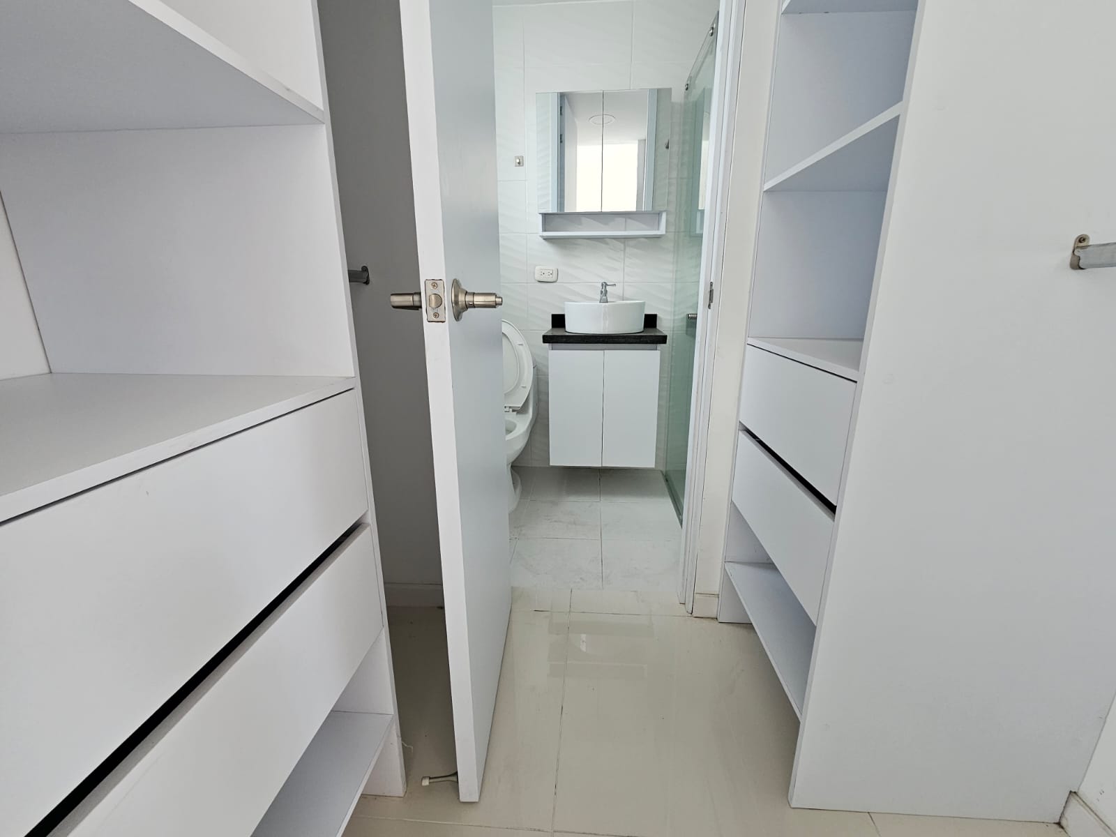 Alquiler Apartamento Piso 8vo Conjunto Zafiro, Ciuda Melendez