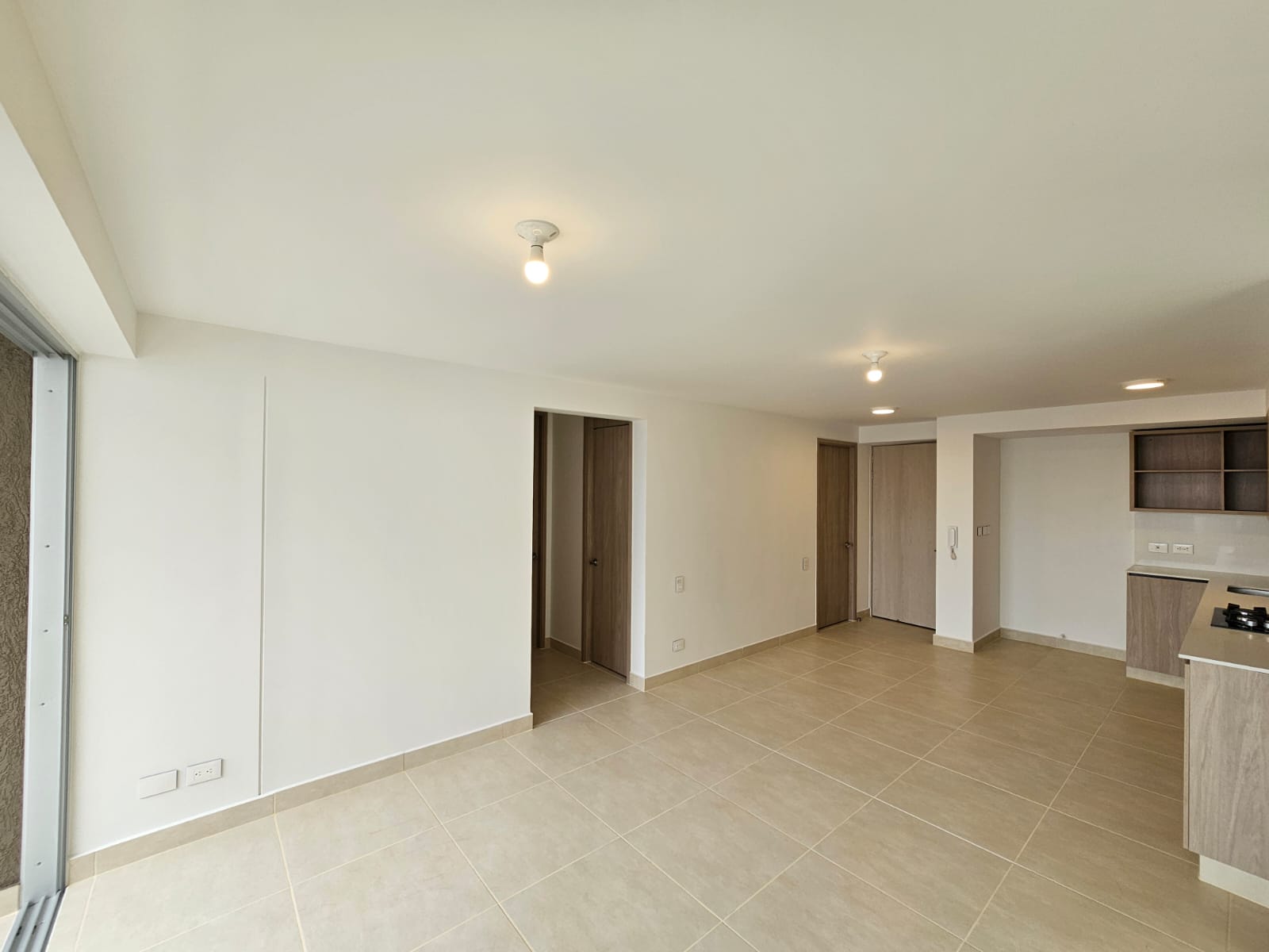 Alquiler Apartamento Nuevo Piso 12 Conjunto Platino, Valle del Lili.