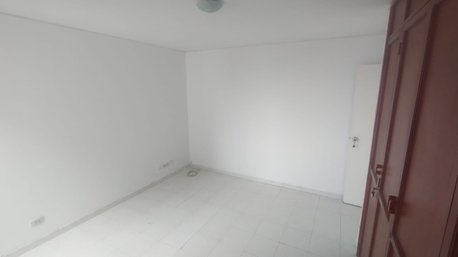 ALQUILER DE APTO PISO 12 CONJUNTO EDIFICIO DEL NORTE