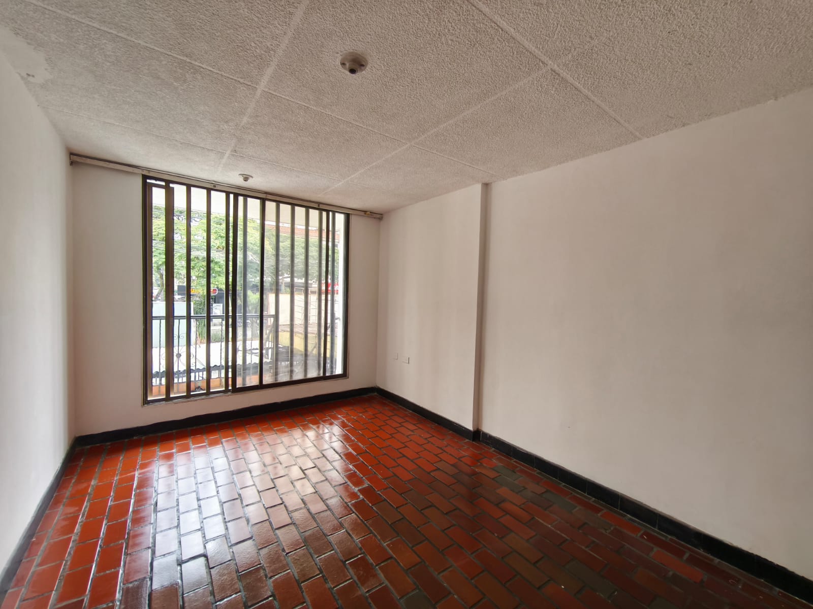 ALQUILER DE APTO 2do PISO BARRIO LOS ALMENDROS - ANDES
