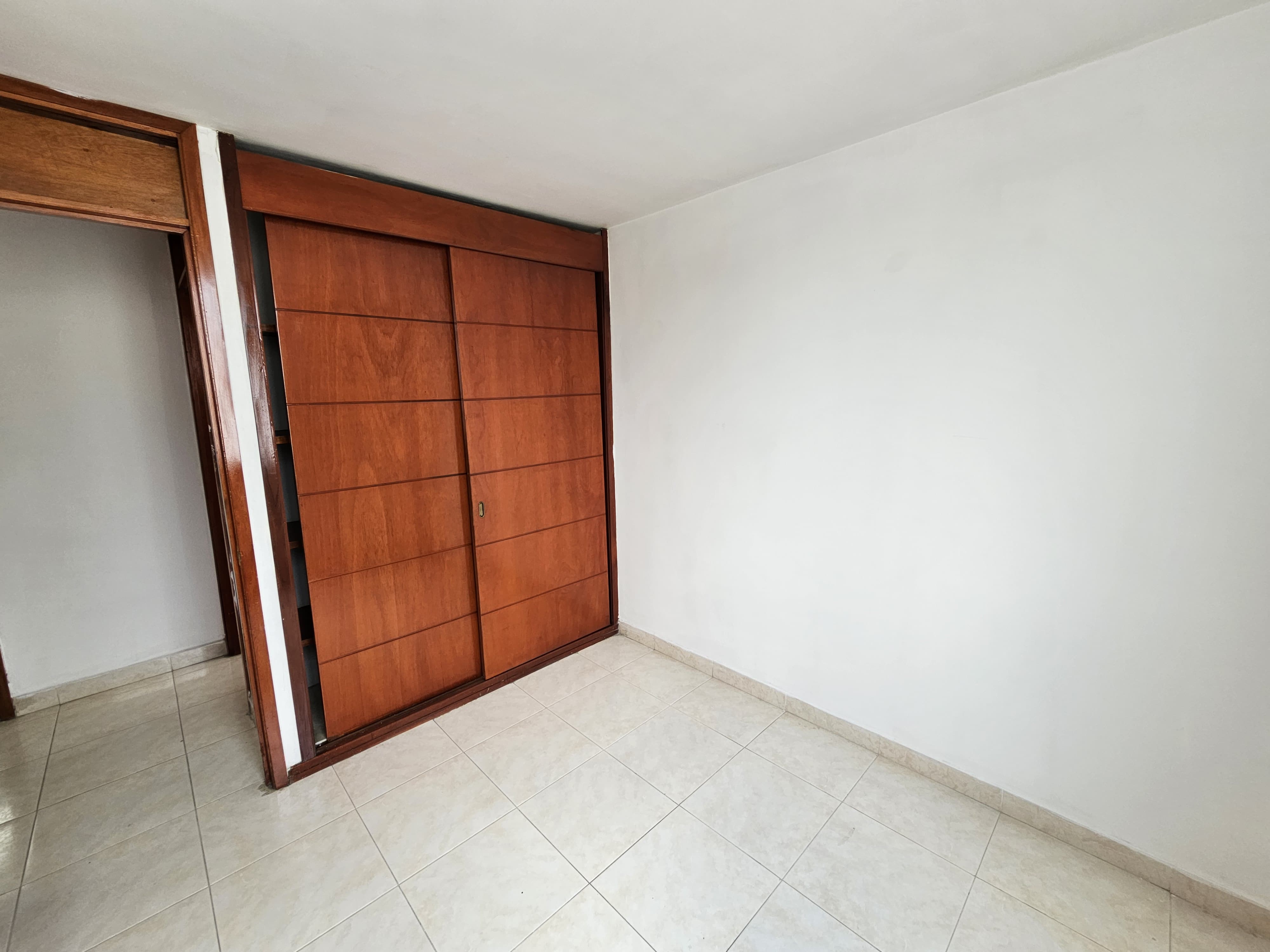 Alquiler Apartamento 4to Piso Conjunto Balcones de Valdepeñas,