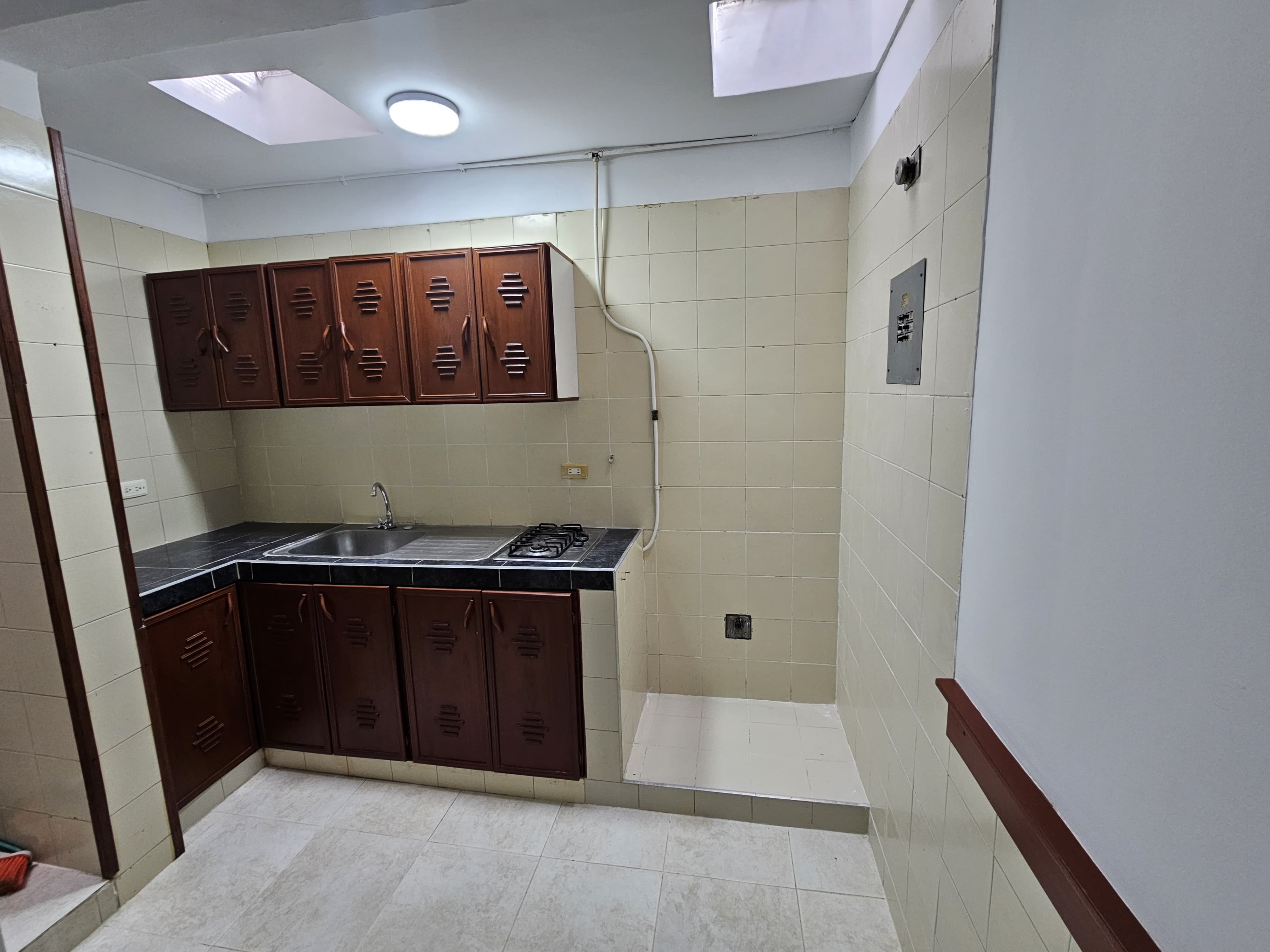 Alquiler Apartamento U Oficina 2do Piso Barrio San Fernando.