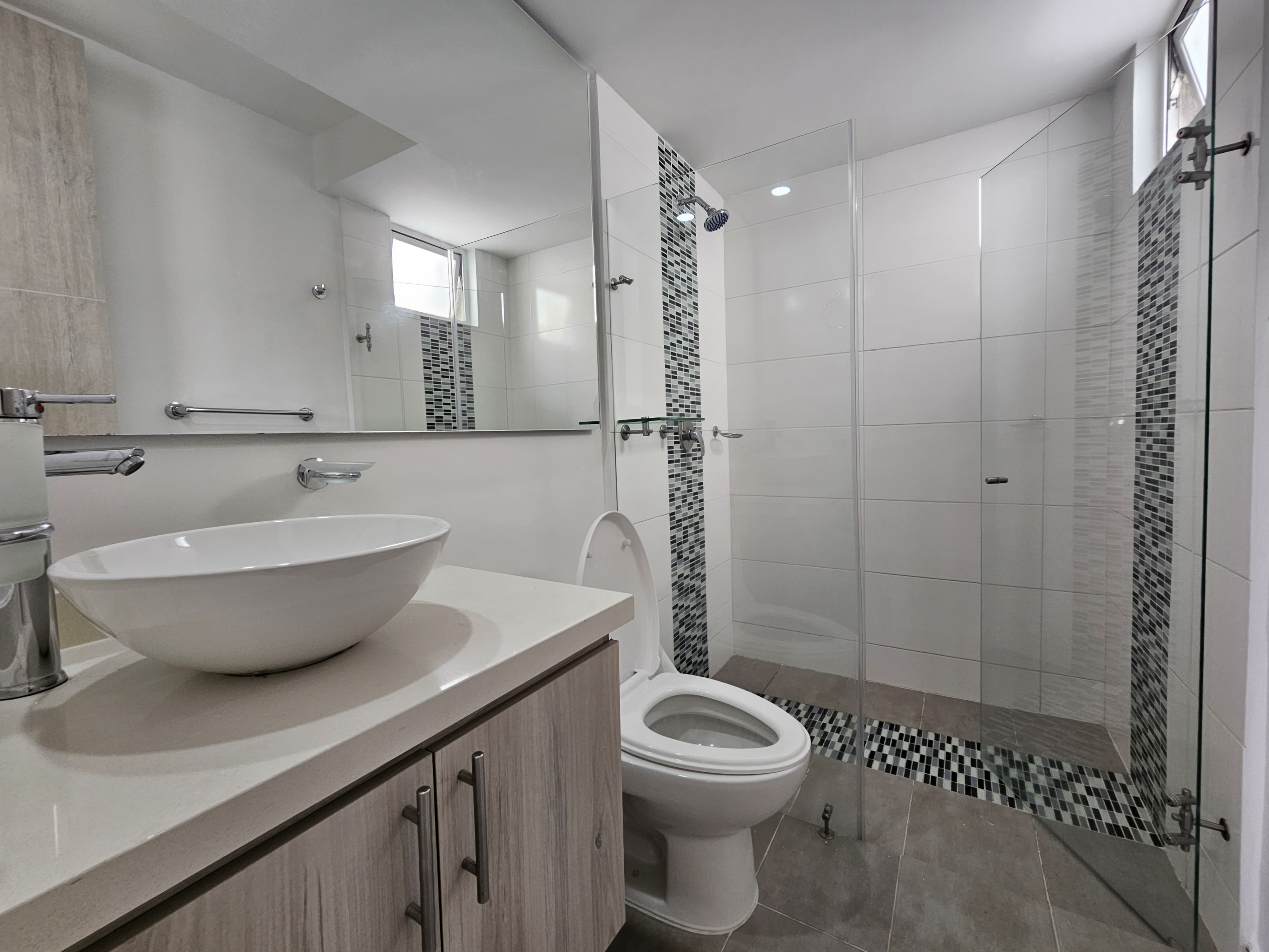 Alquiler Apartamento 7mo Piso Conjunto Moretti, Valle del Lili