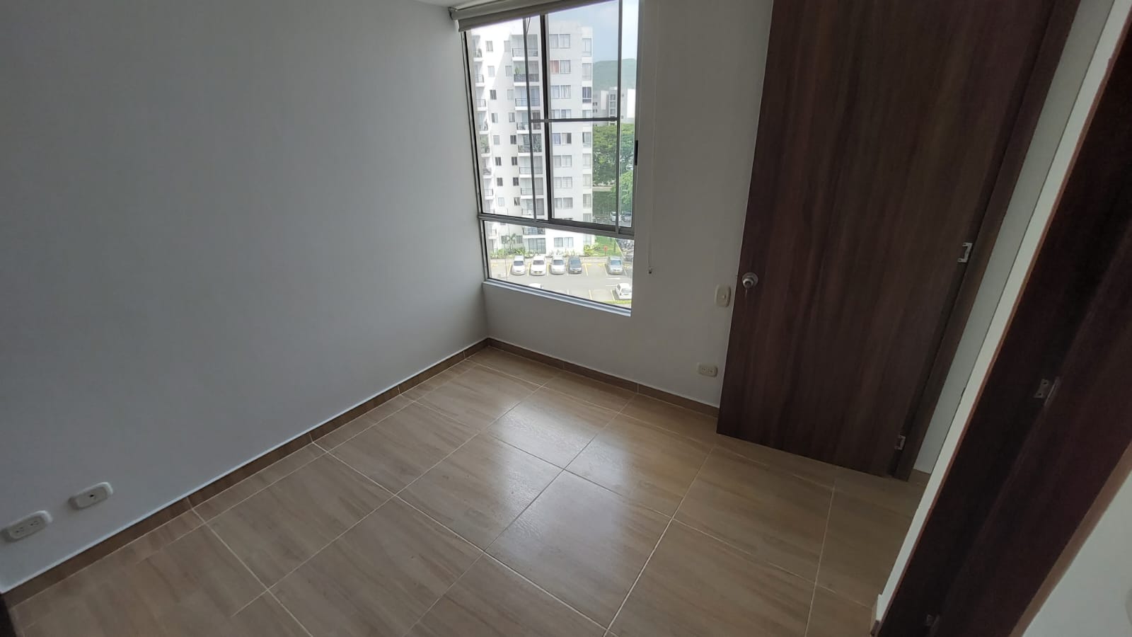 ALQUILER APTO  7mo PISO CONJUNTO MOMPOX CIUDAD GUABINAS.