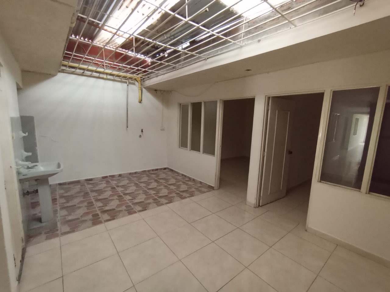 ALQUILER DE CASA 1er  PISO BARRIO BUENOS AIRES - YUMBO