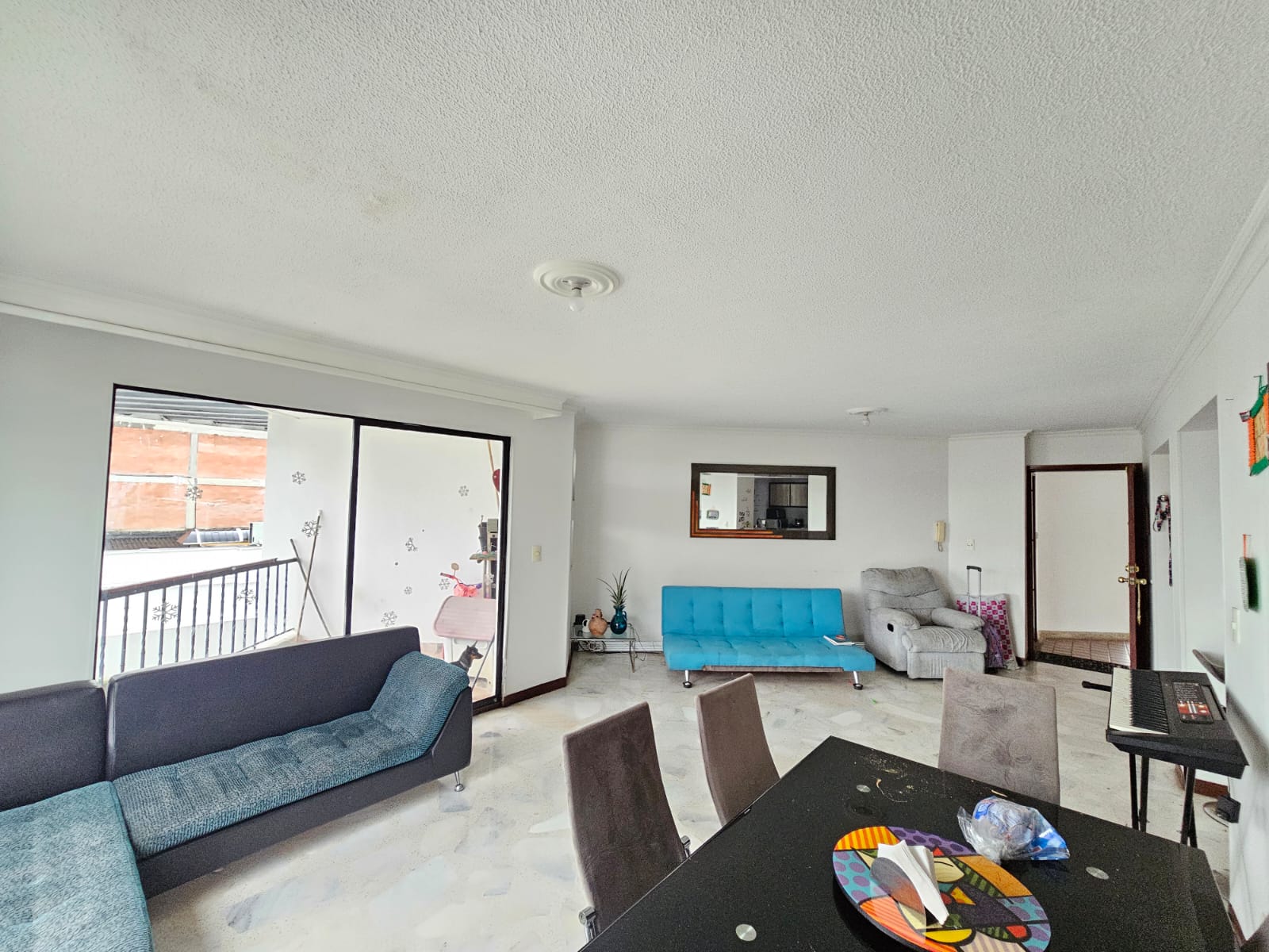 Alquiler Apartamento 4to Piso Edificio Caña Brava, Ingenio.