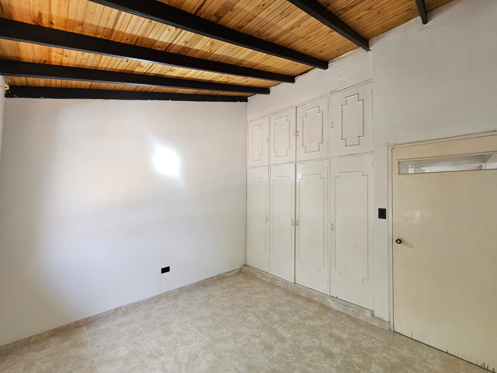 Alquiler Casa Dos Niveles Ciudad Capri
