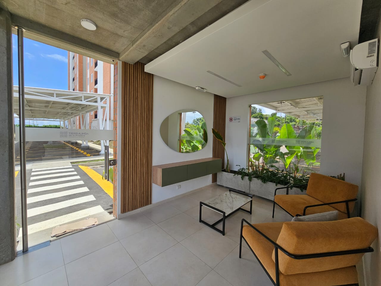 Alquiler Apartamento Nuevo 7mo Piso Conjunto Tierralinda de la Pradera