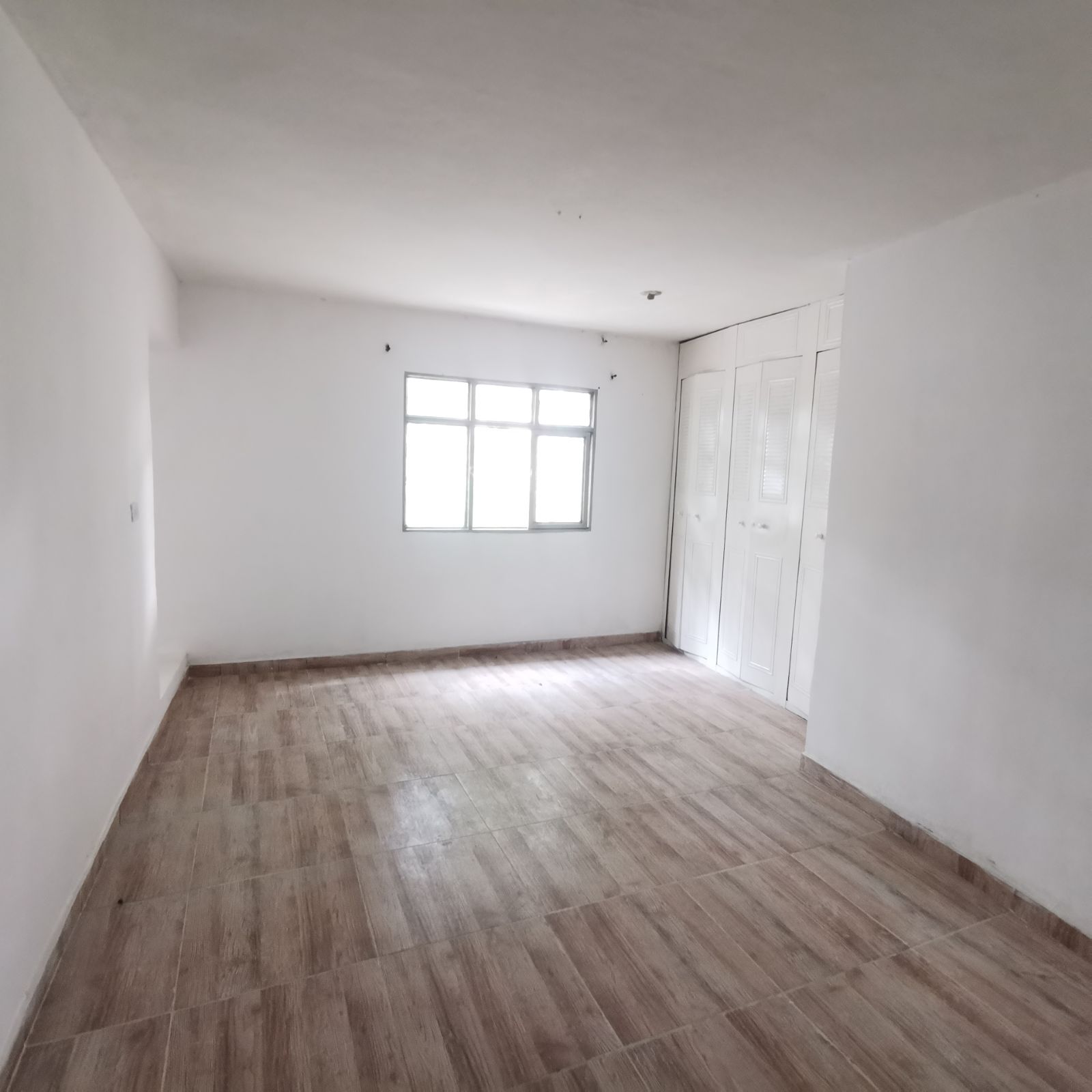 ALQUILER DE  APARTAMENTO 2do PISO BARRIO SANTA FÉ