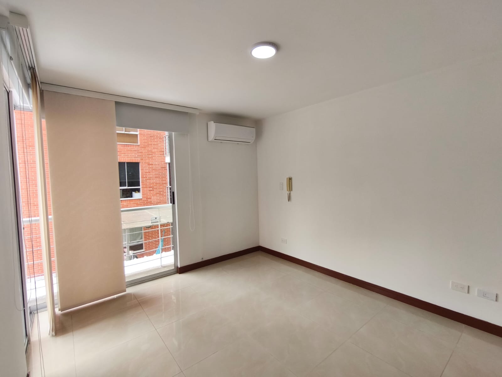 ALQUILER DE APTO 2do PISO CONJUNTO MIRADOR DE AVALON