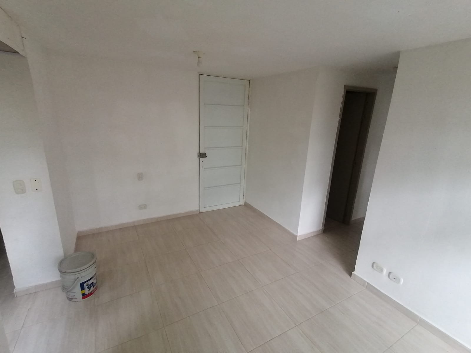 ALQUILER DE APTO 1er PISO CONJUNTO MOMPOX CIUDAD GUABINAS