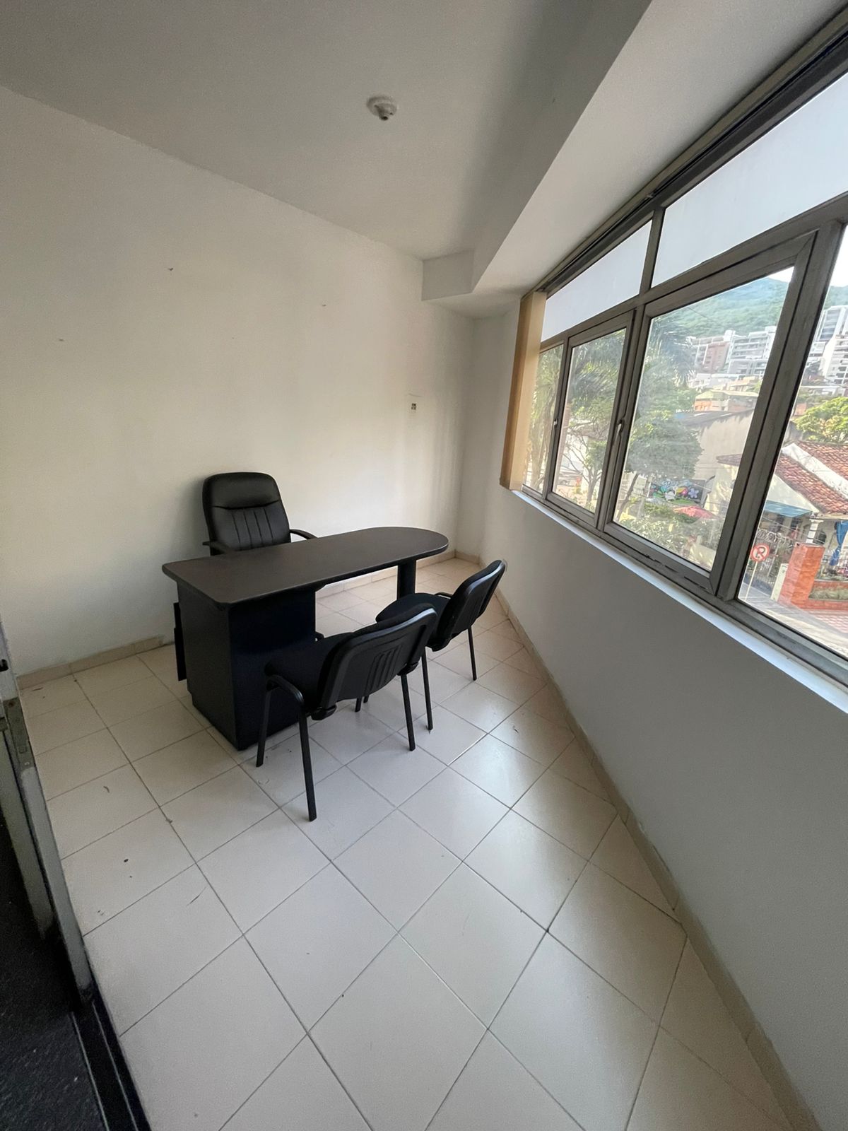 Alquiler Local Comercial 2do Piso Edificio Shopping.