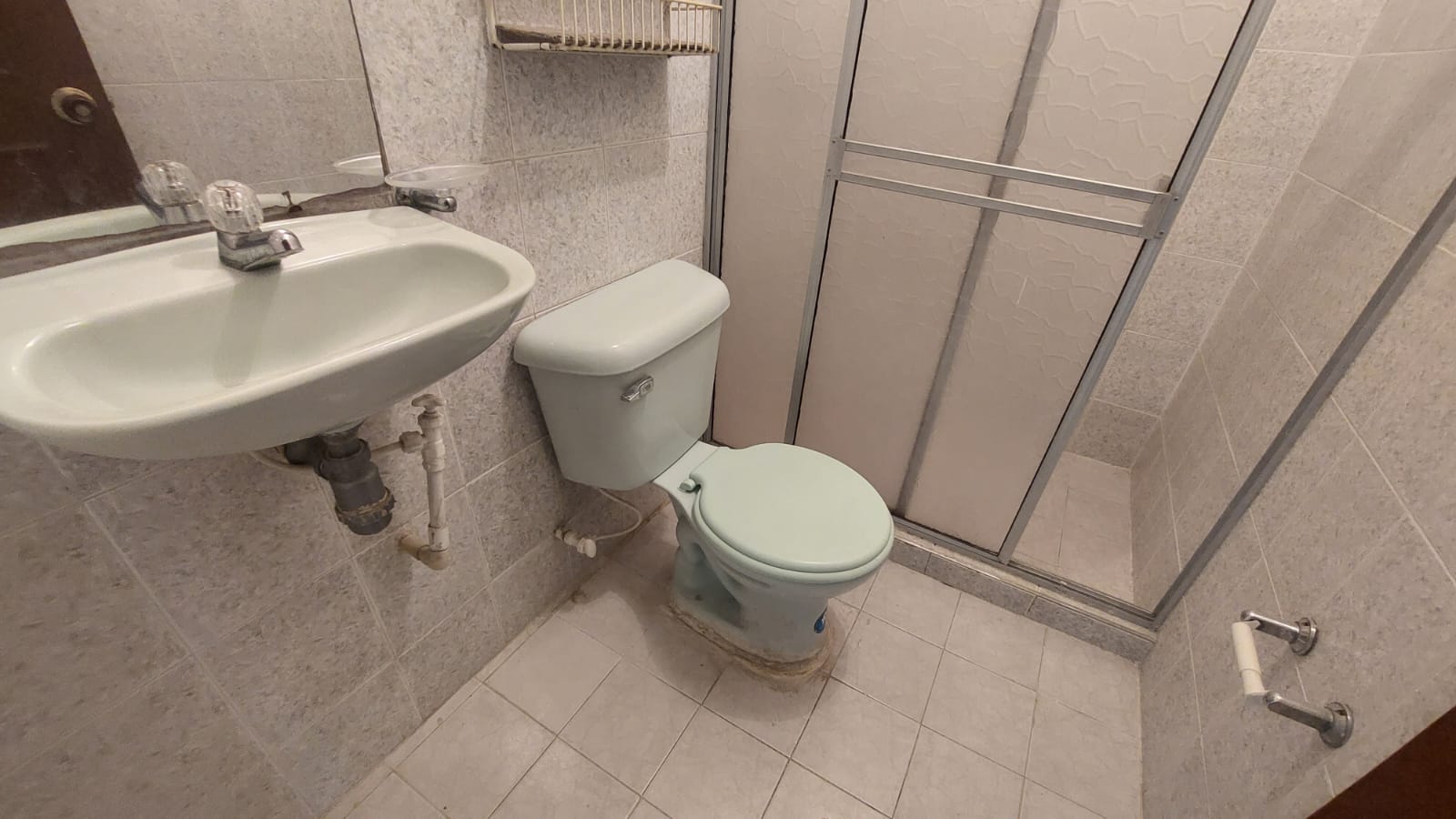 ALQUILER DE APTO 2do PISO  BARRIO / GUABAL