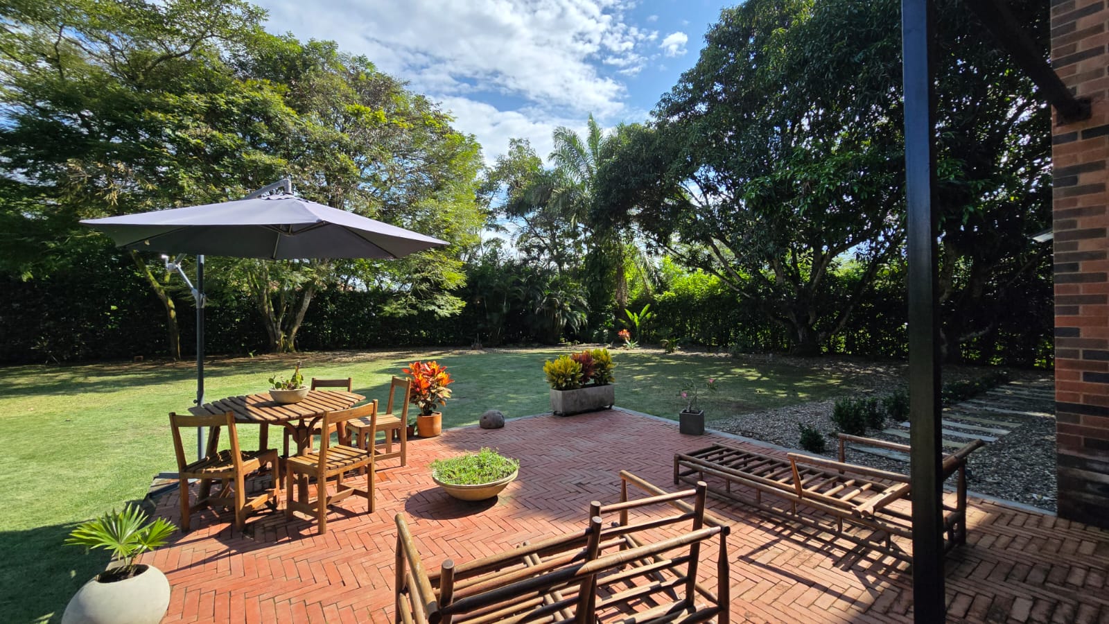 Alquiler Casa Condominio Riberas de las Mercedes, Jamundí.