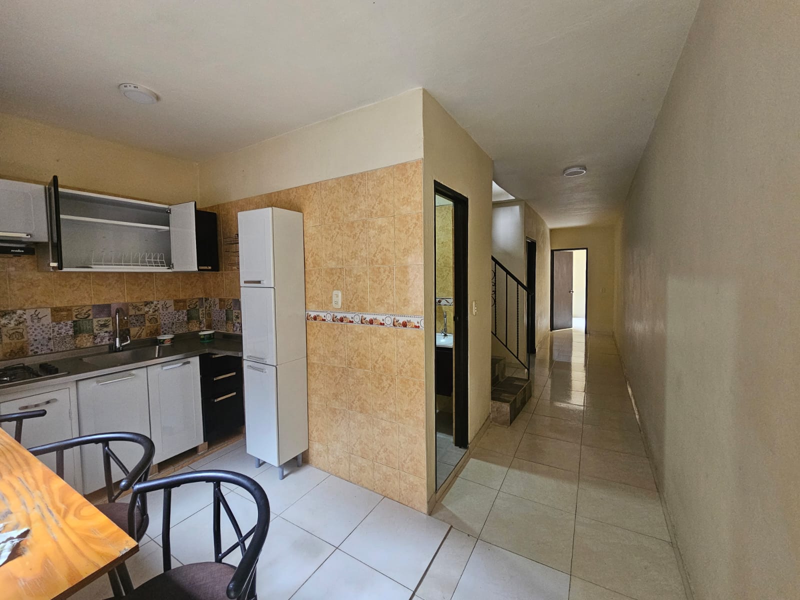 ALQUILER DE APTO 2do PISO BARRIO EL TRONCAL