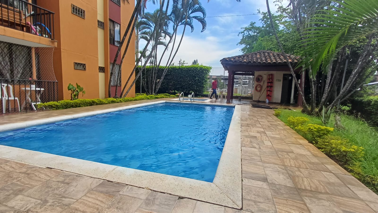 Alquiler Apartamento 2do Piso Conjunto Atabanza, Napoles