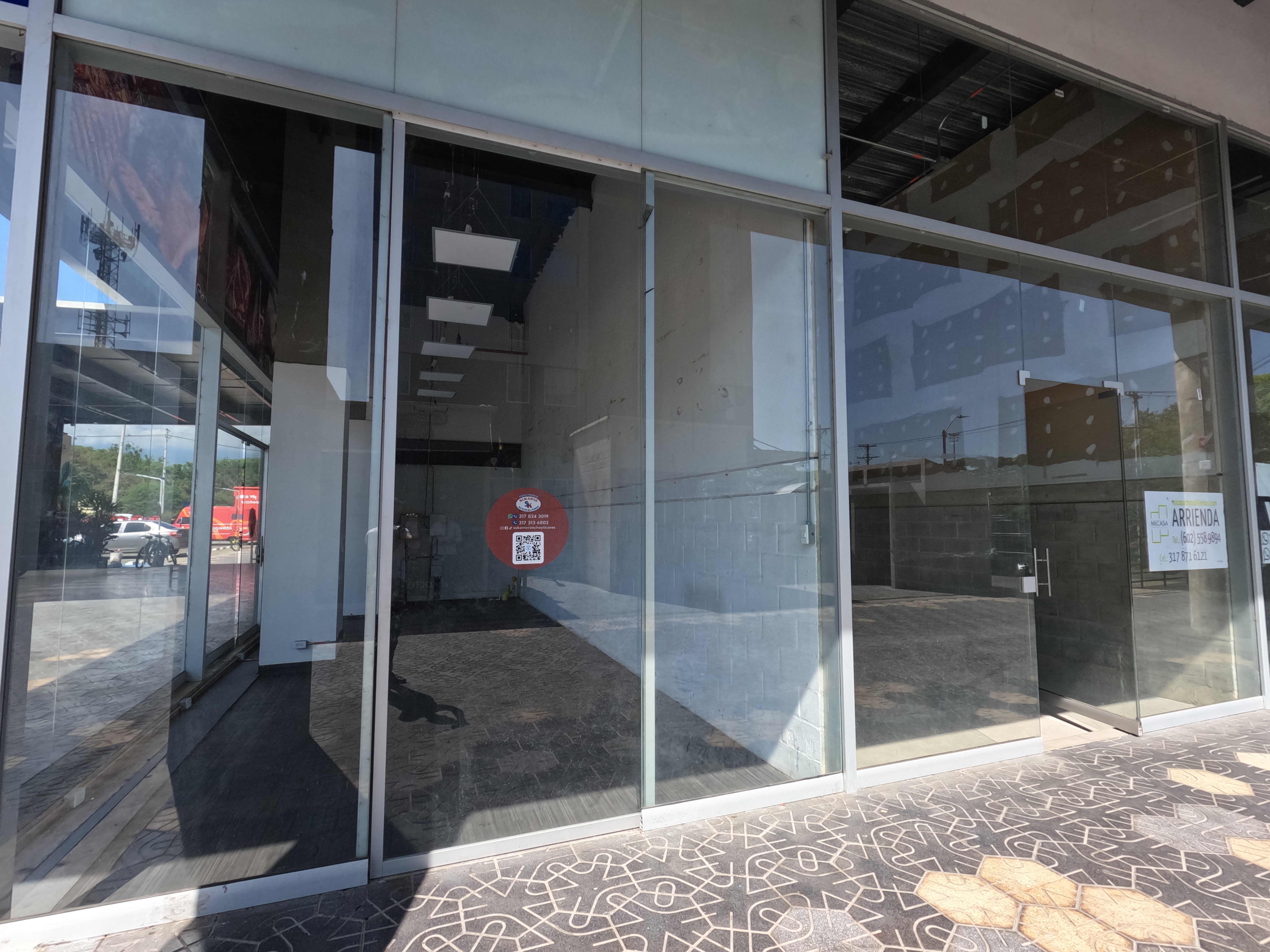 BOCHALEMA PLAZA - LOCAL COMERCIAL DISPONIBLE