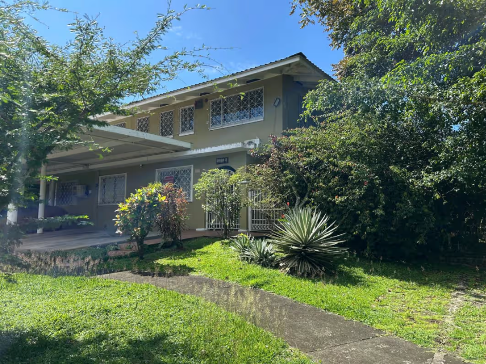 VENTA CASA AMOBLADA ANCON EV