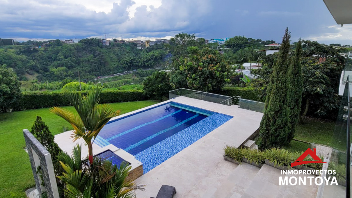 Moderna casa campestre en condominio, Combia, Pereira