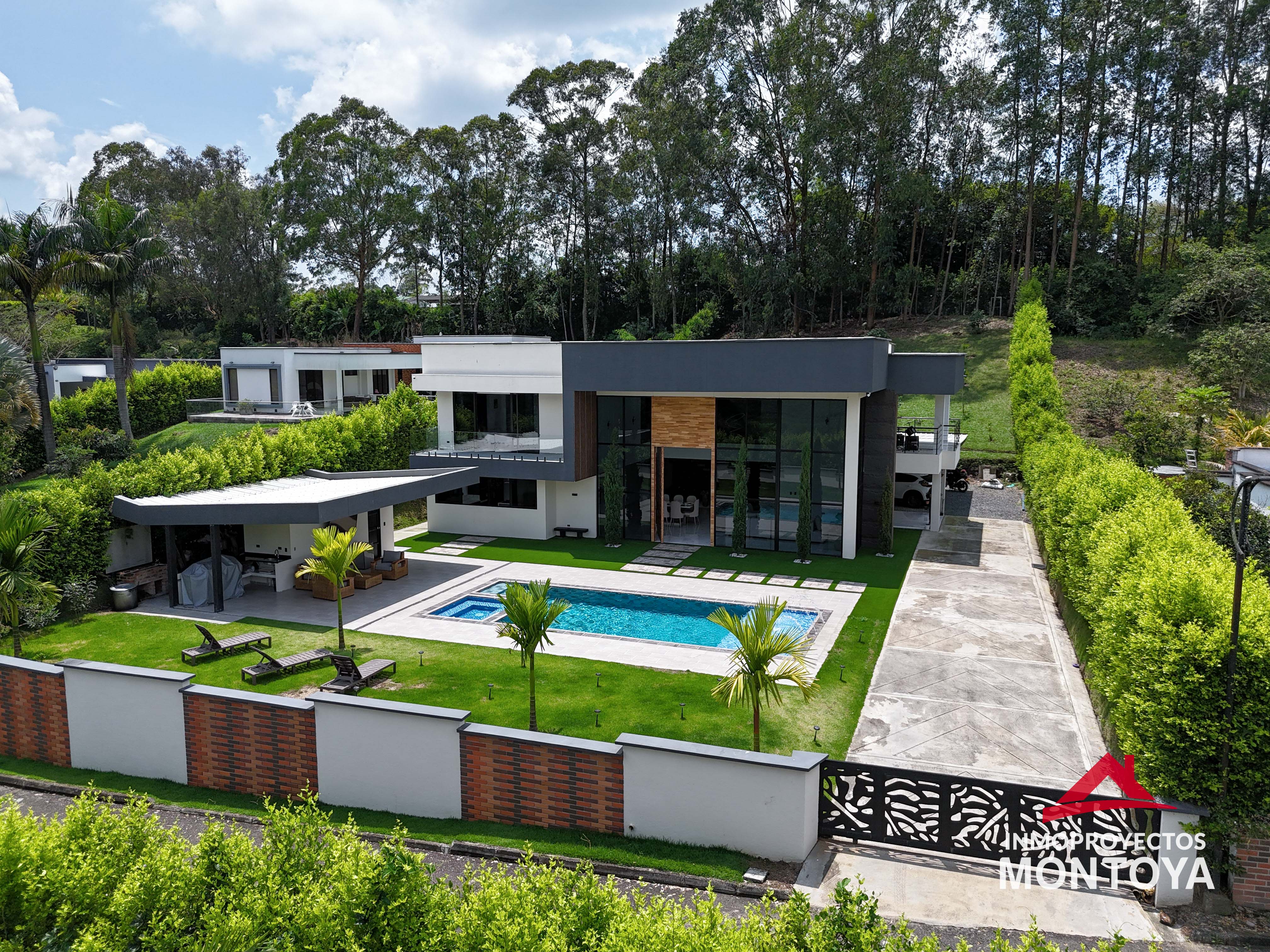 Imponente casa en condominio, Combia, Pereira