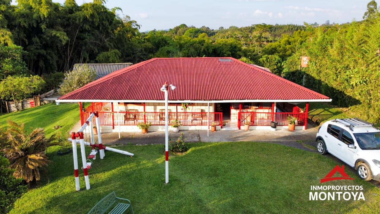 Casa-finca a 15 min de Arabia, Pereira