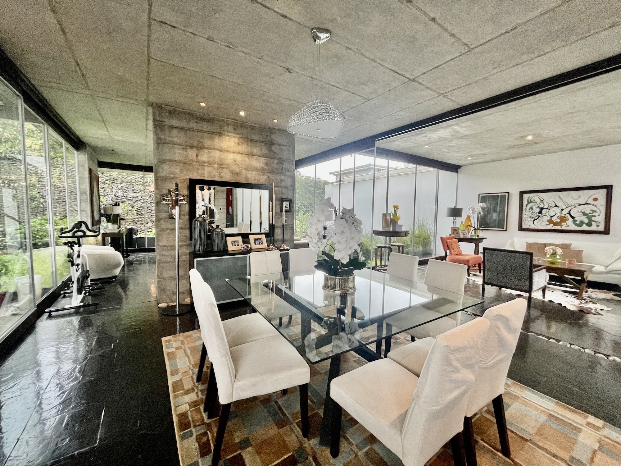 Se alquila/vende casa de lujo en Bosques Altamonte, Curridabat (AD)