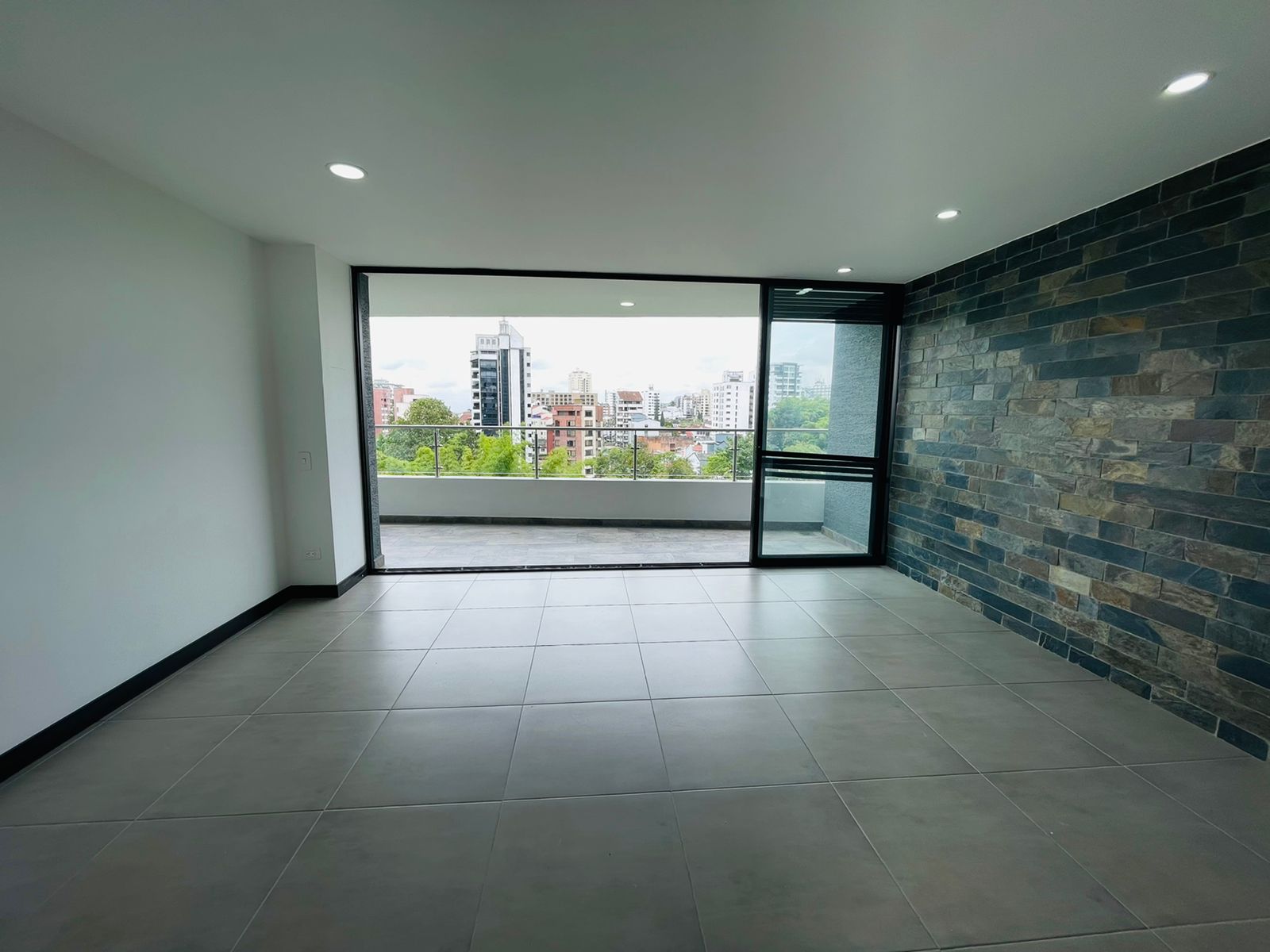 APARTAMENTO EN VENTA EN CONJUNTO AVENIDA CENTENARIO NORTE ARMENIA Q