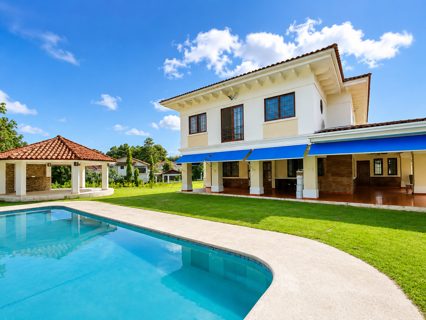 Casa con Piscina Privada en Alquiler – PH Camino de Cruces - LH en Ancón, Panamá