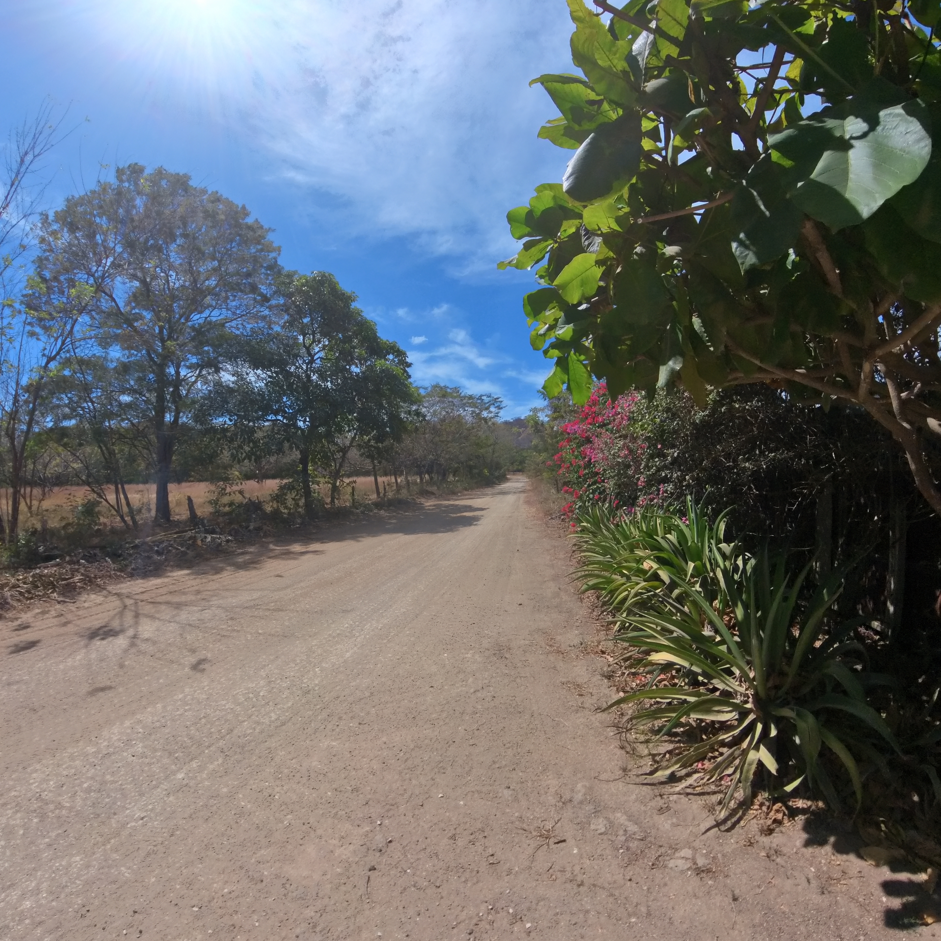 HERMOSA CASA EN VENTA TIPO QUINTA - FILADELFIA