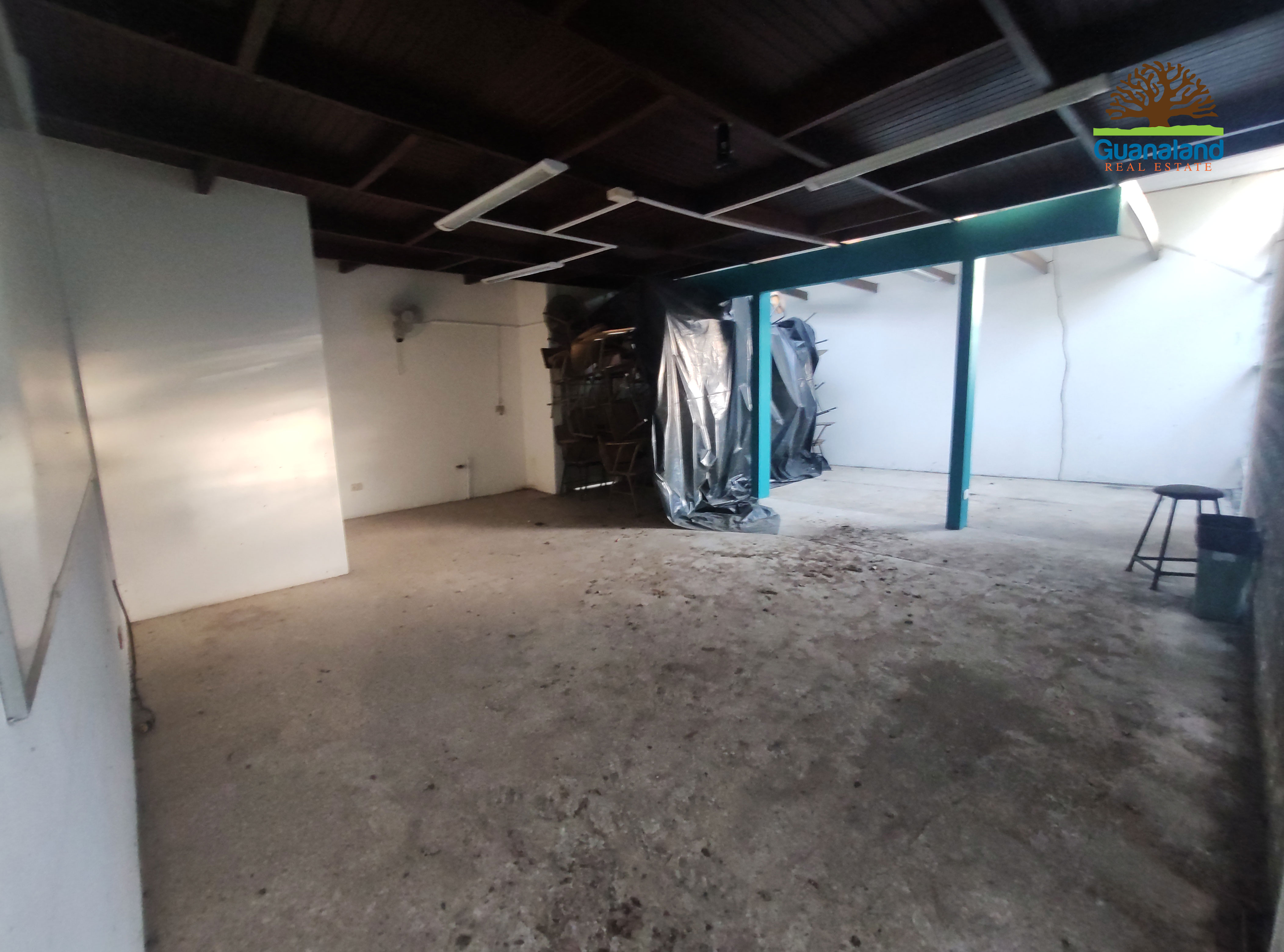 ALQUILER LOCAL COMERCIAL - AVE. 25 JULIO | LIBERIA