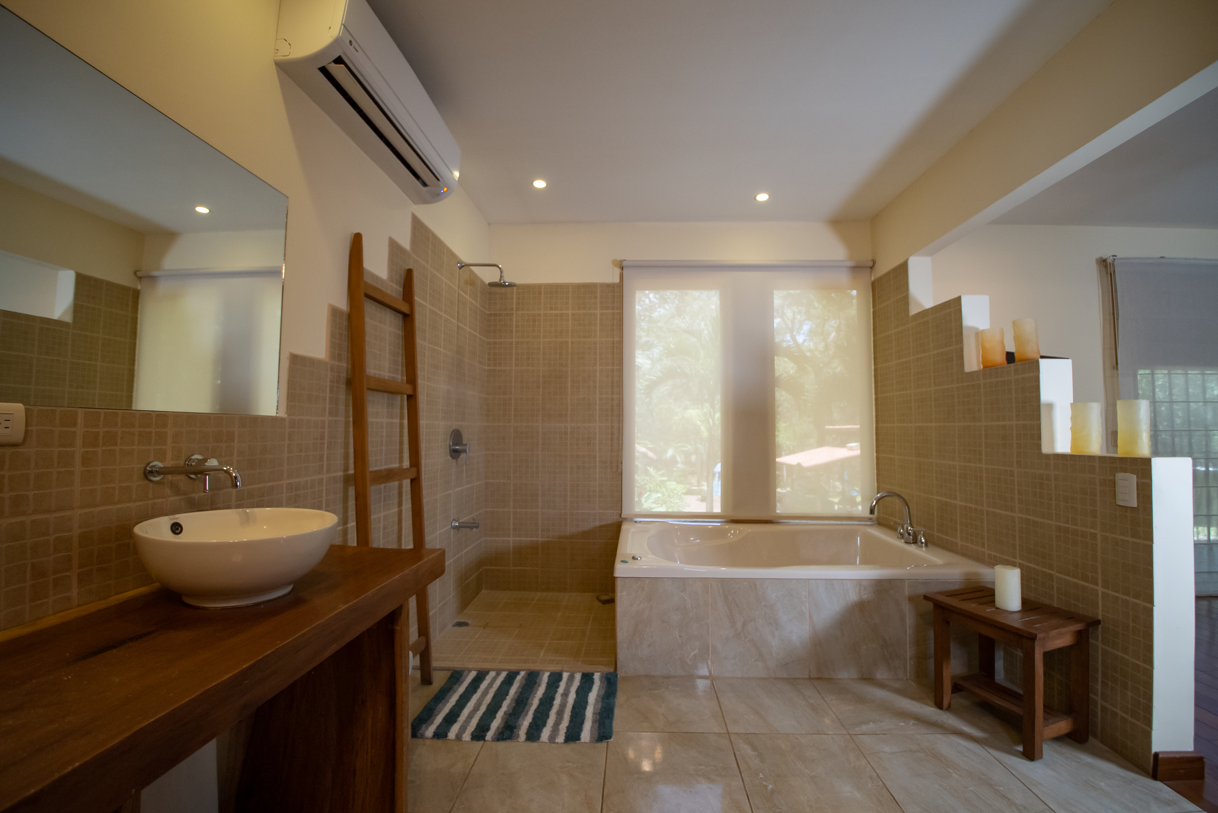 COUNTRY SIDE HOME FOR SALE - GUADALUPE | LIBERIA