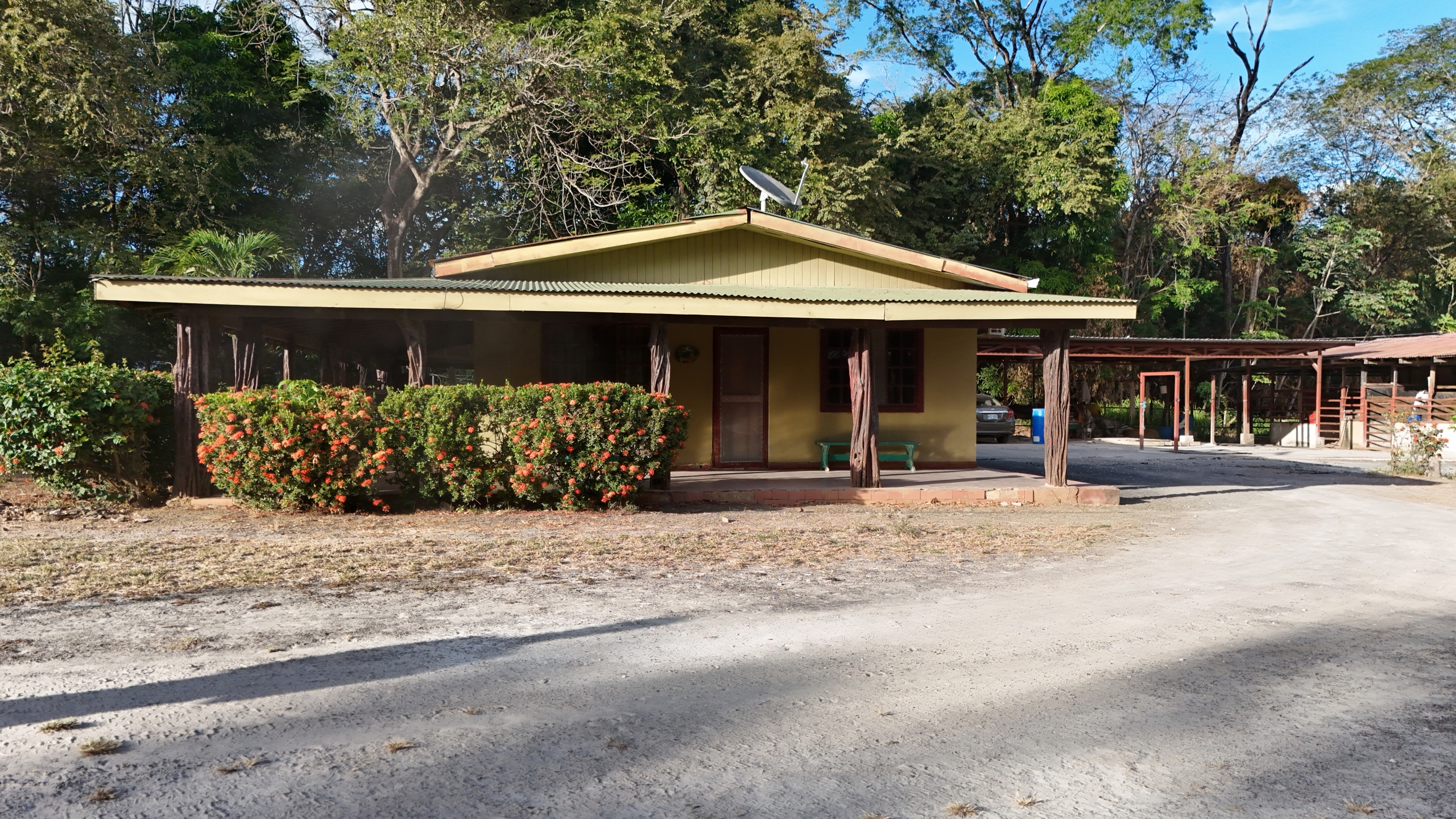 Ranch-Style Property for sale 9 km south in  Los Terreros, LIberia