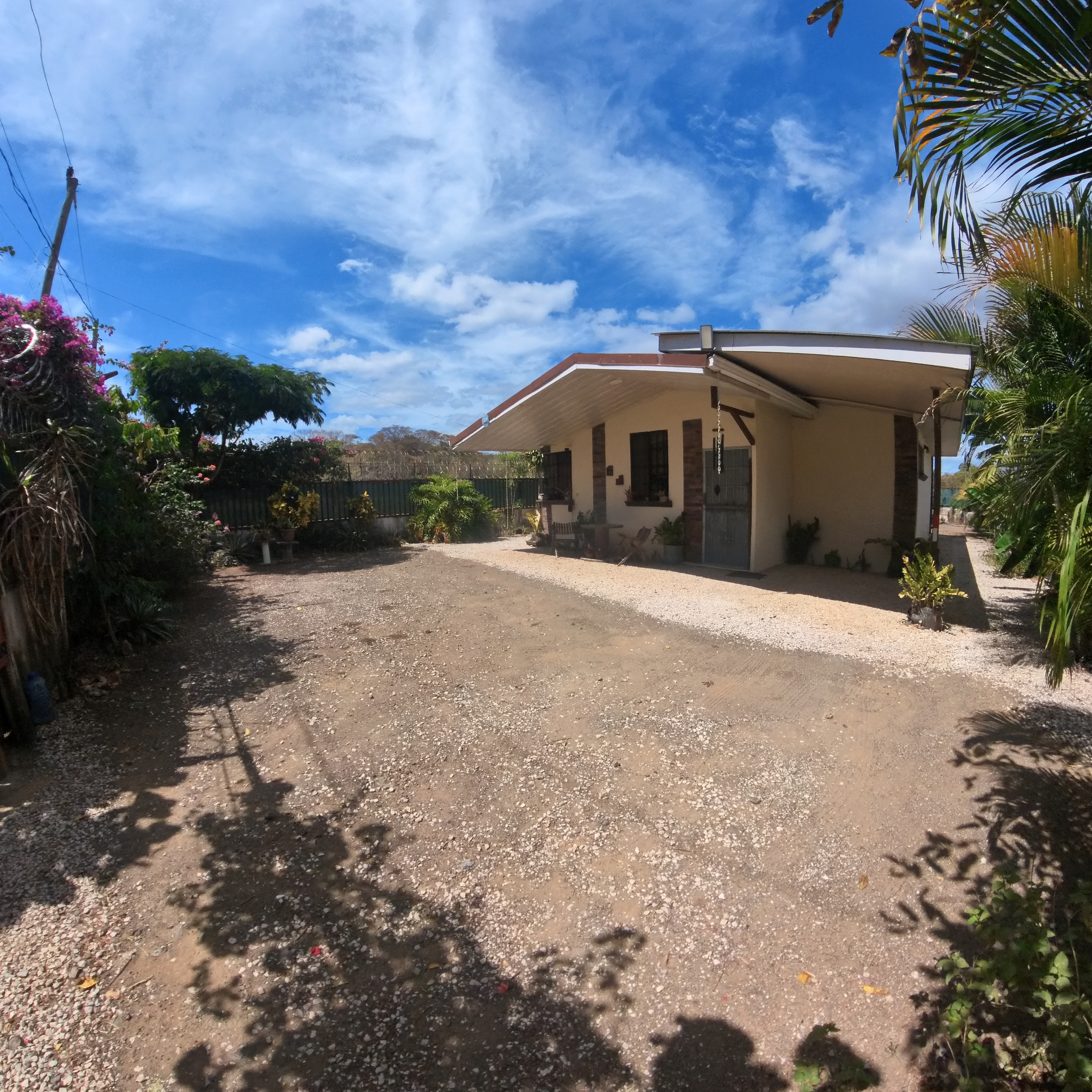 HERMOSA CASA EN VENTA TIPO QUINTA - FILADELFIA