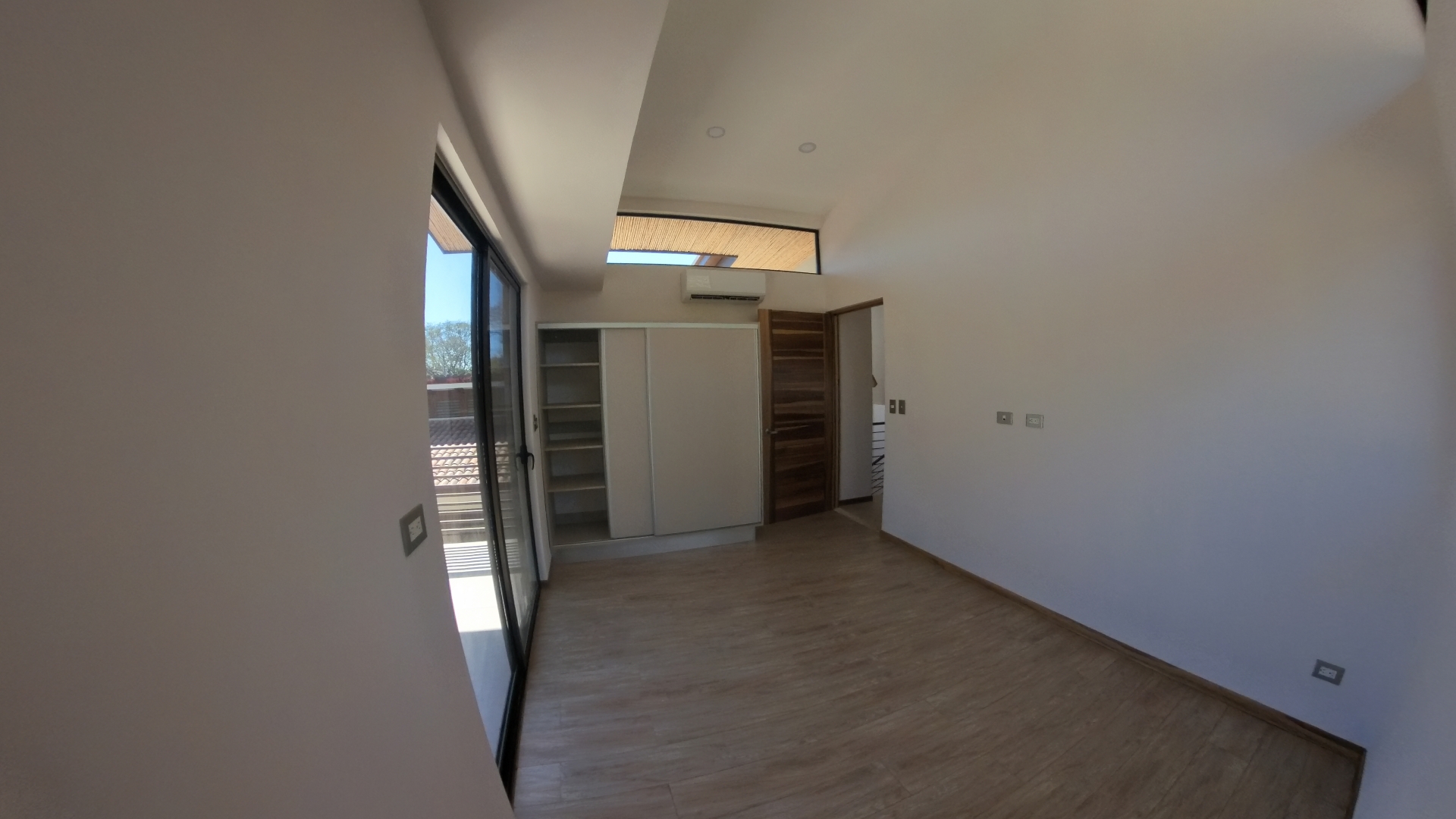 SE ALQUILA CASA EN CONDOMINIO COLONIA BLANCA EC - LIBERIA