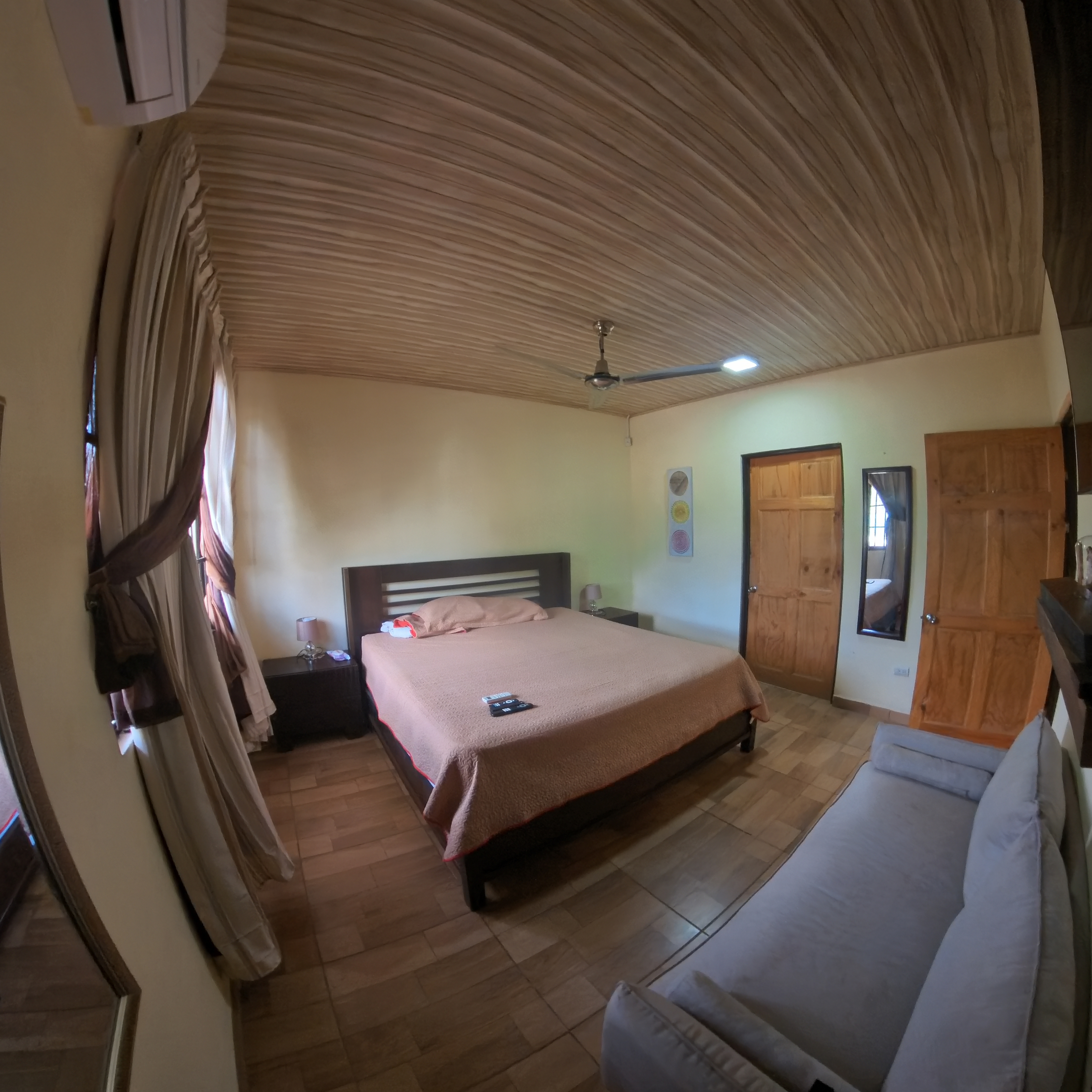 HERMOSA CASA EN VENTA TIPO QUINTA - FILADELFIA