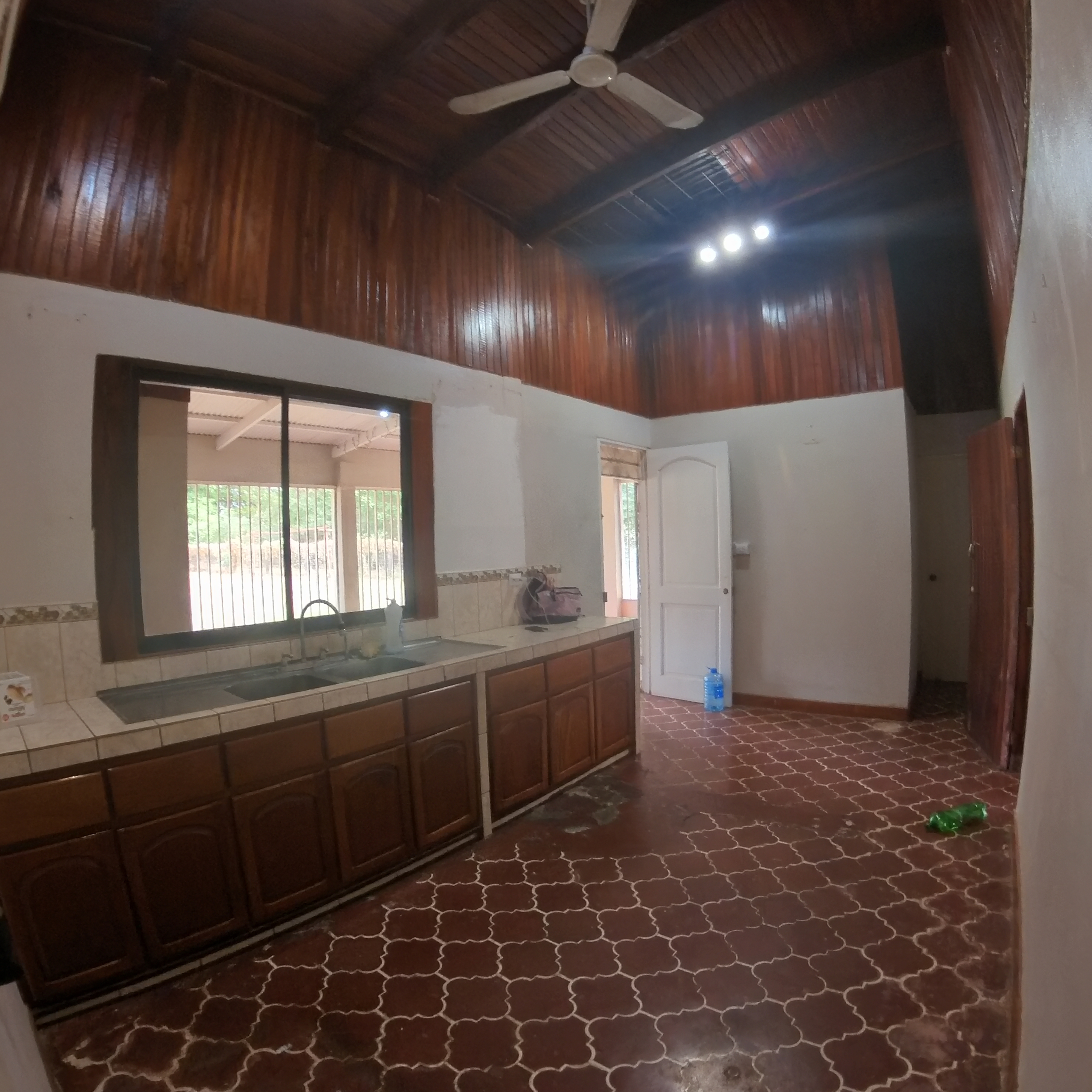 VENDO CASA TIPO QUINTA EN LA CARAÑA - LIBERIA