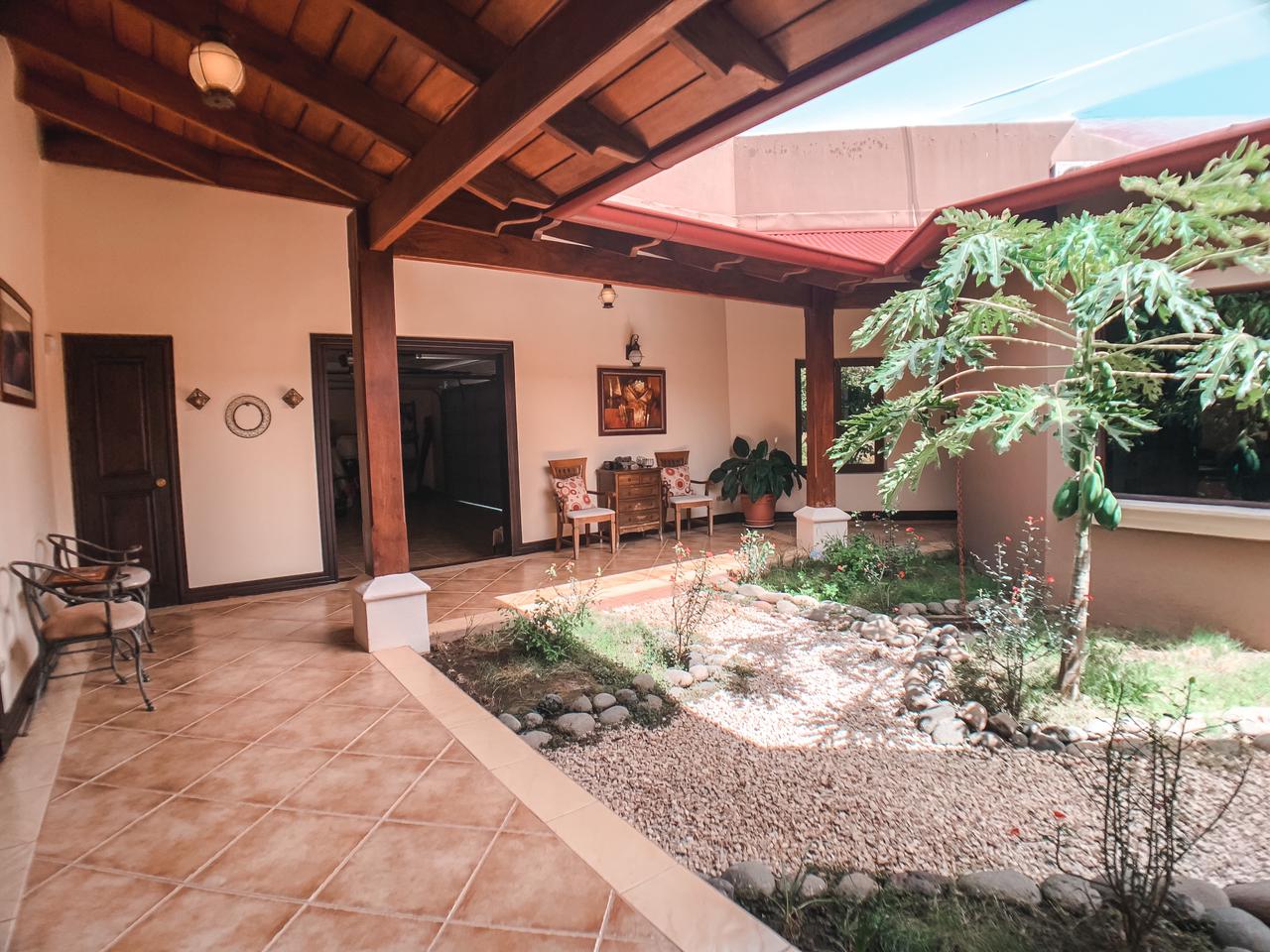 CASA EN ALQUILER - CAÑON DE LA VIEJA  CURUBANDE | LIBERIA