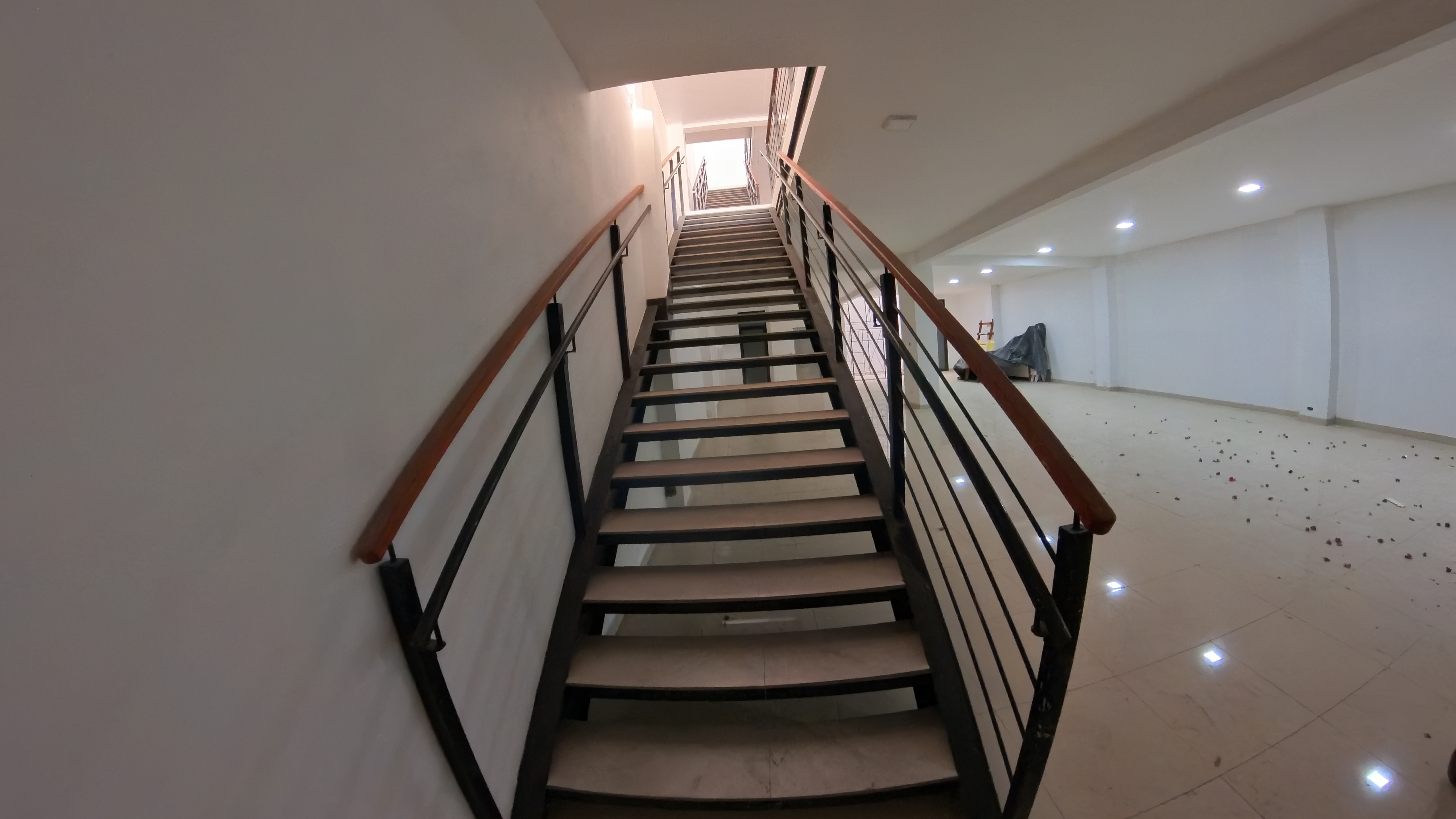 Commercial Rental Opportunity in Liberia – Ideal for Offices or Retail