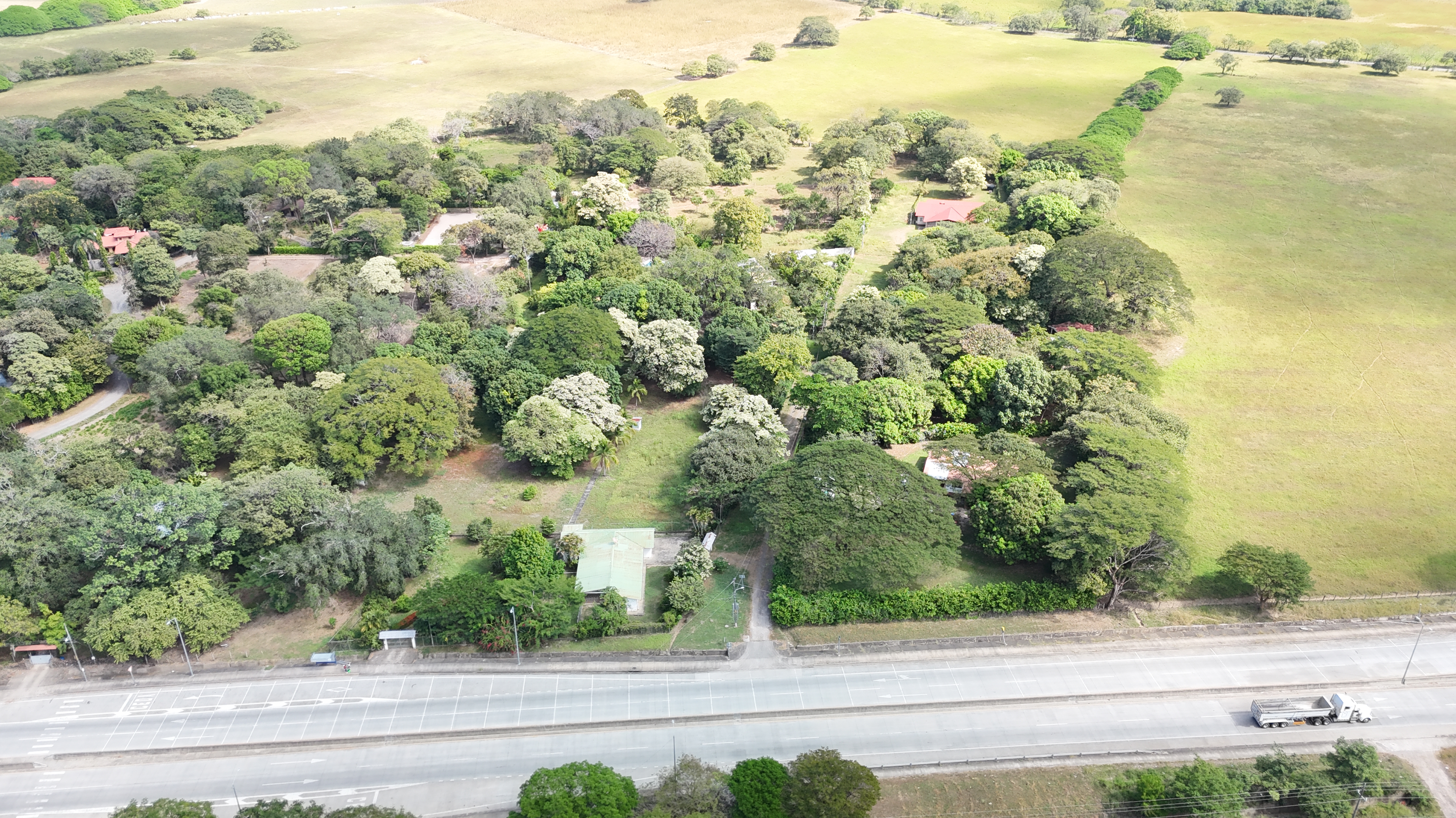 VENDO CASA TIPO QUINTA EN LA CARAÑA - LIBERIA