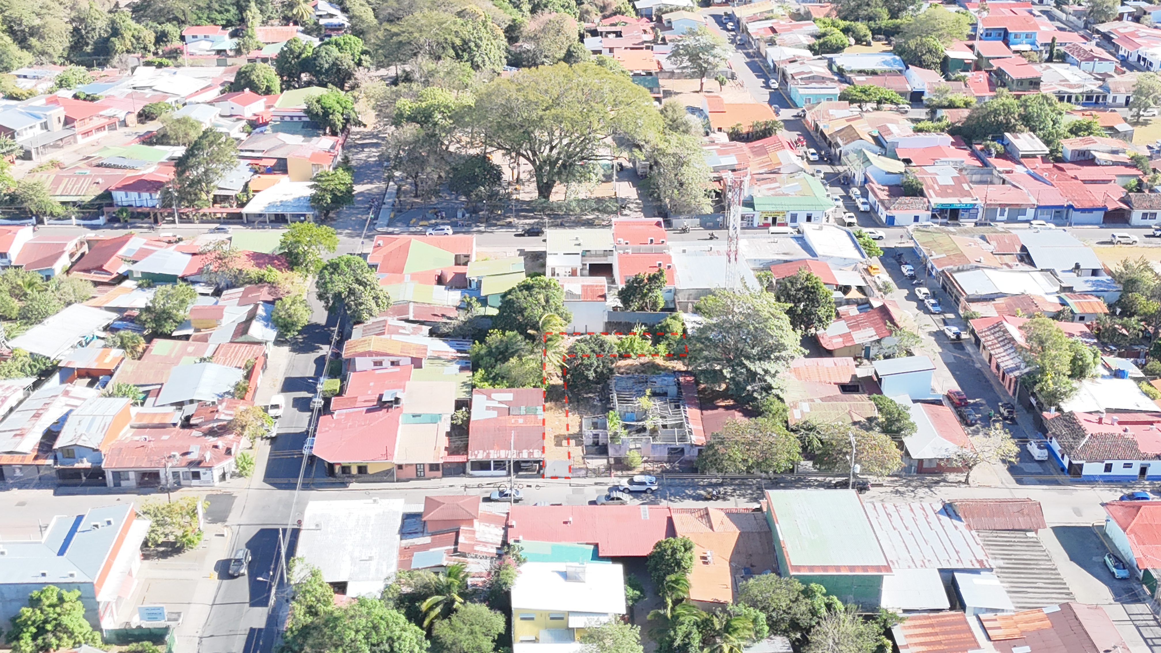 LOTE CENTRICO EN VENTA BARRIO LOS CERROS - LIBERIA